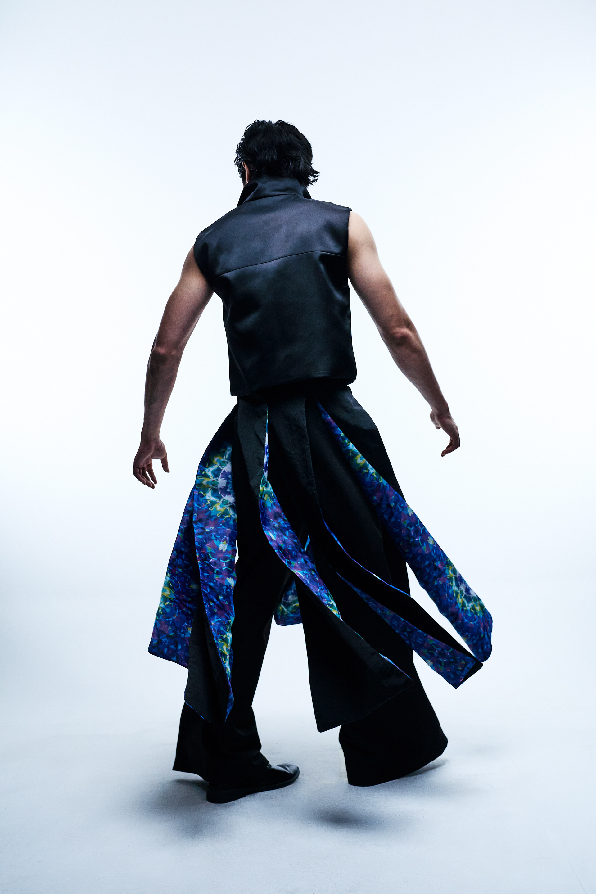 Raison D’être — Silent Shifting  A quiet transformation in form and presence.  A fashion editorial exploring subtle movement and evolving identity through minimal structure and tone. Shot in Bangkok for a Raffles International College mini collection.