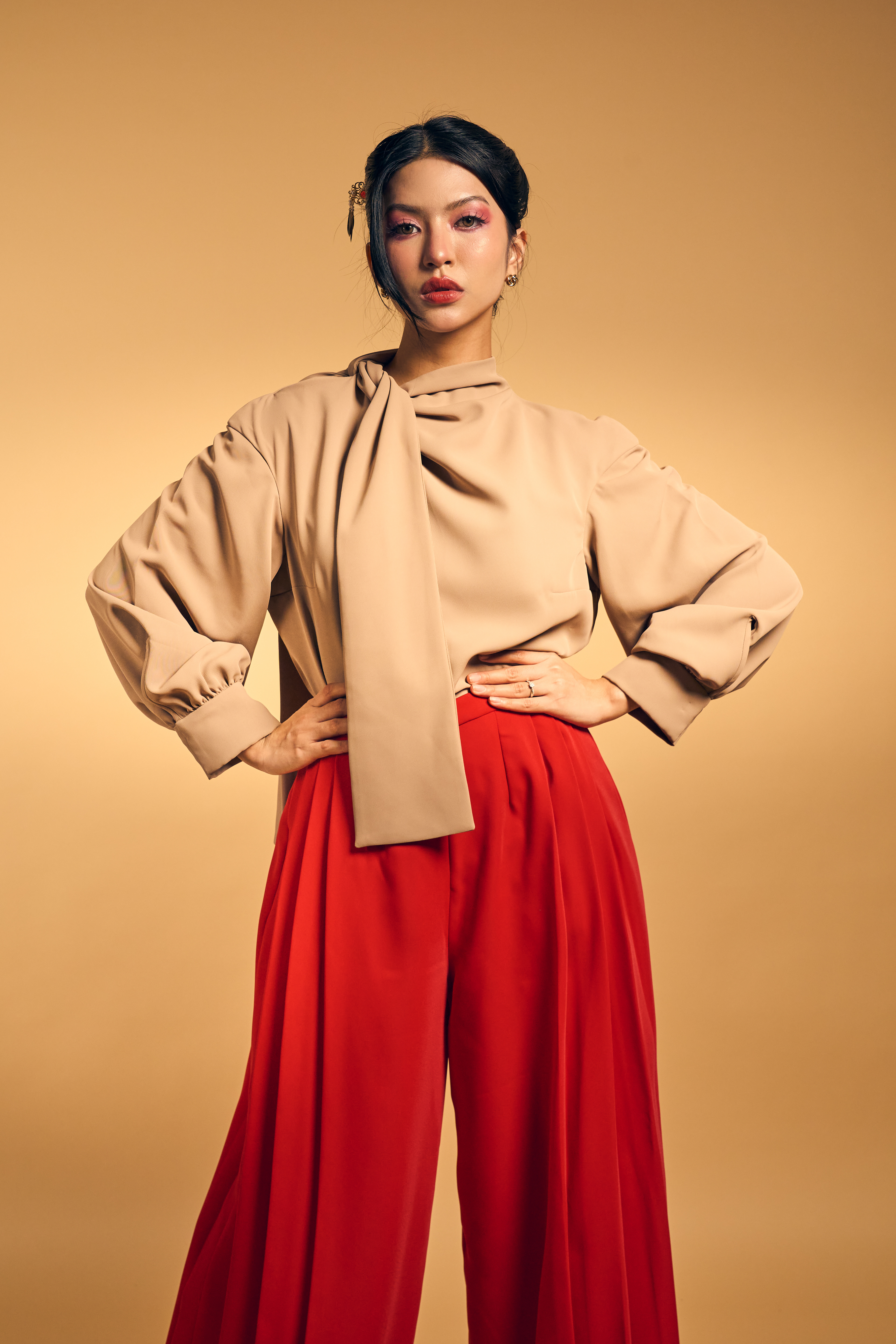 Silent Bloom A quiet harmony of modern femininity and cultural elegance. Soft silhouettes and blossoming forms express a beauty that grows with grace, not noise.  Shot in Bangkok for Elin, a Raffles International College student mini collection.