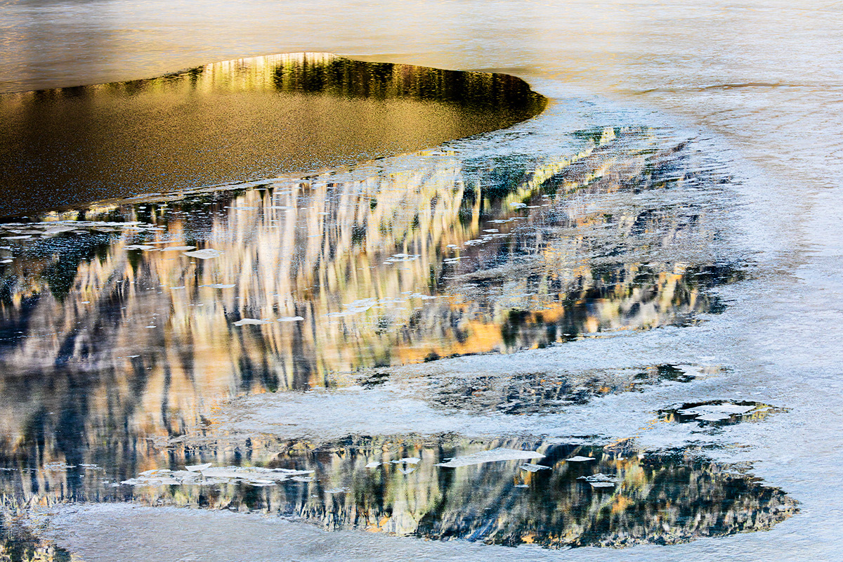 Frozen lake -. Aigüestortes  NP -  Spain - © Kike Bullón