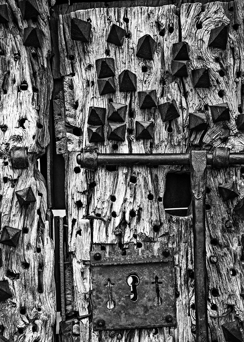 Medieval Door - Pedraza - Segovia- Spain - © 2008 Kike Bullón