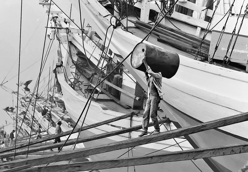 Jakarta Port - Indonesia - © 1990 Kike Bullón