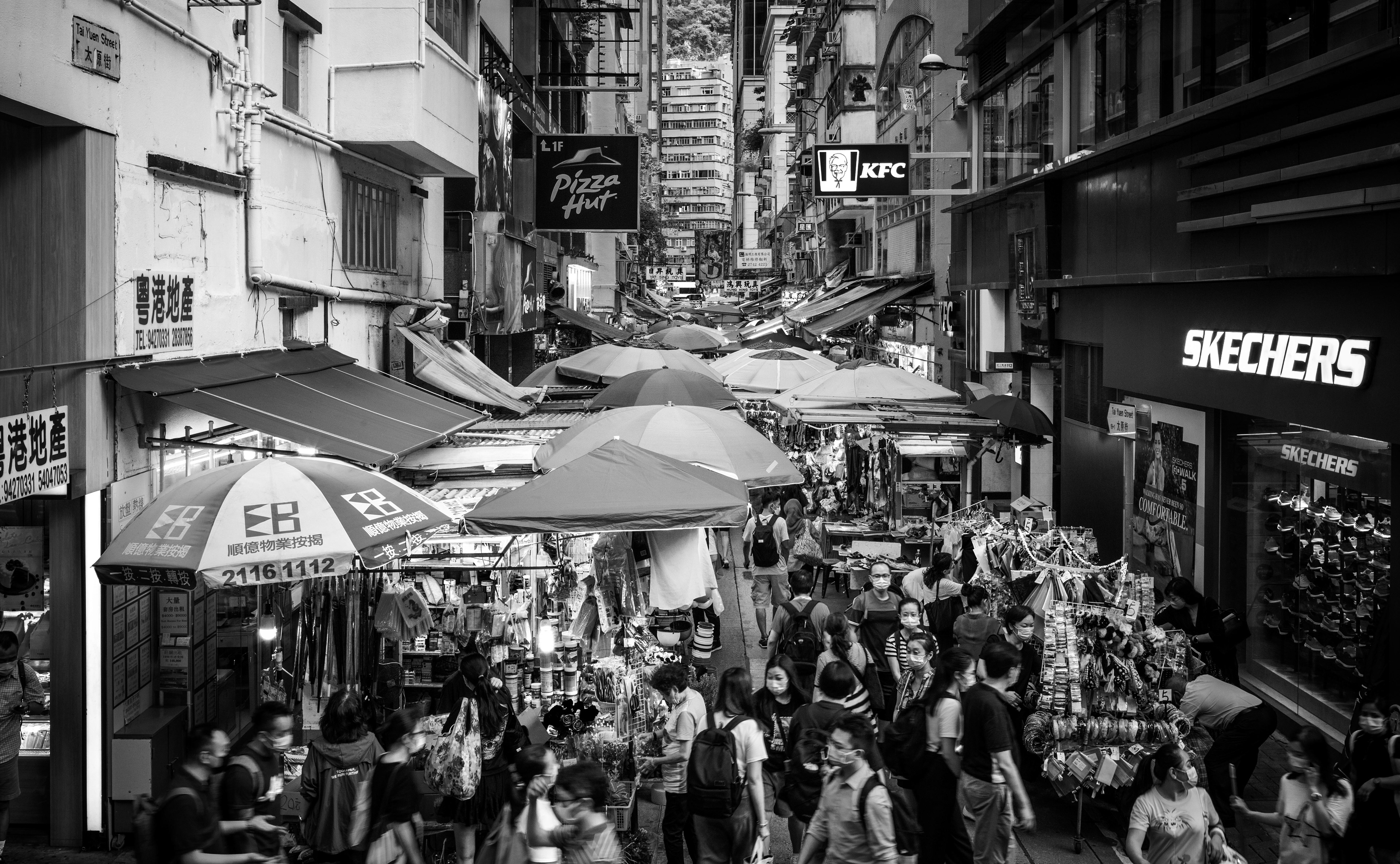 Tai Yuen Street, Wanchai [LEICA M10, LEICA Summicron-M 35mm f/2 ASPH]