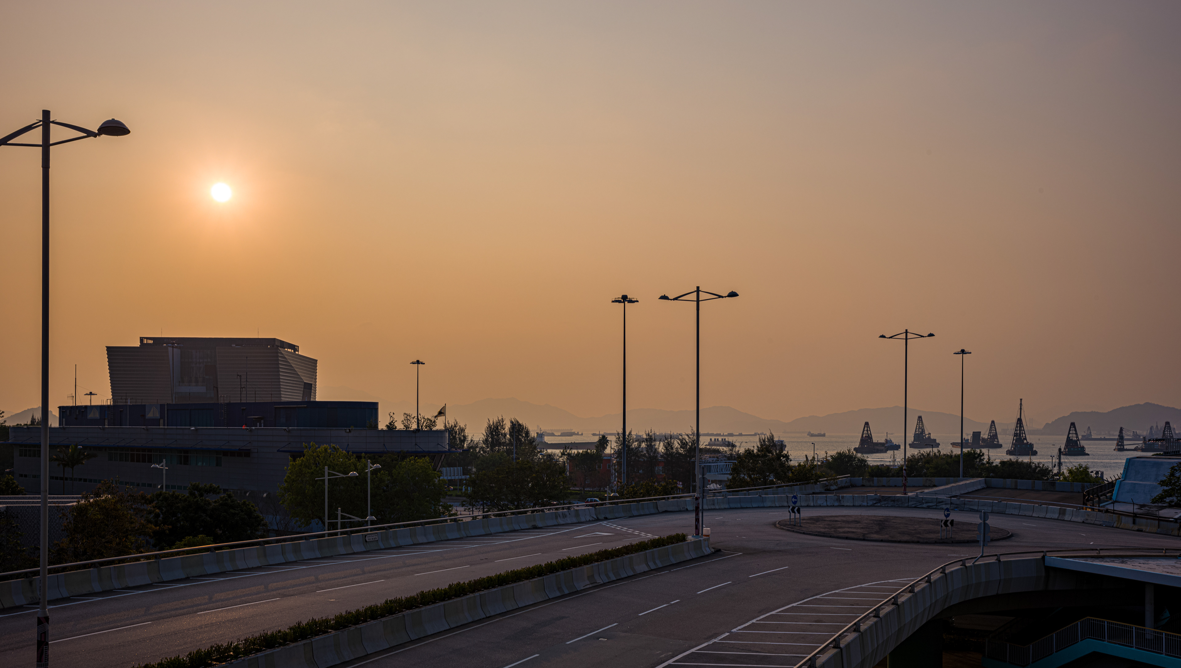 Sunset [LEICA M11, Voigtlander NOKTON Vintage Line 35mm f/1.5 Aspherical]