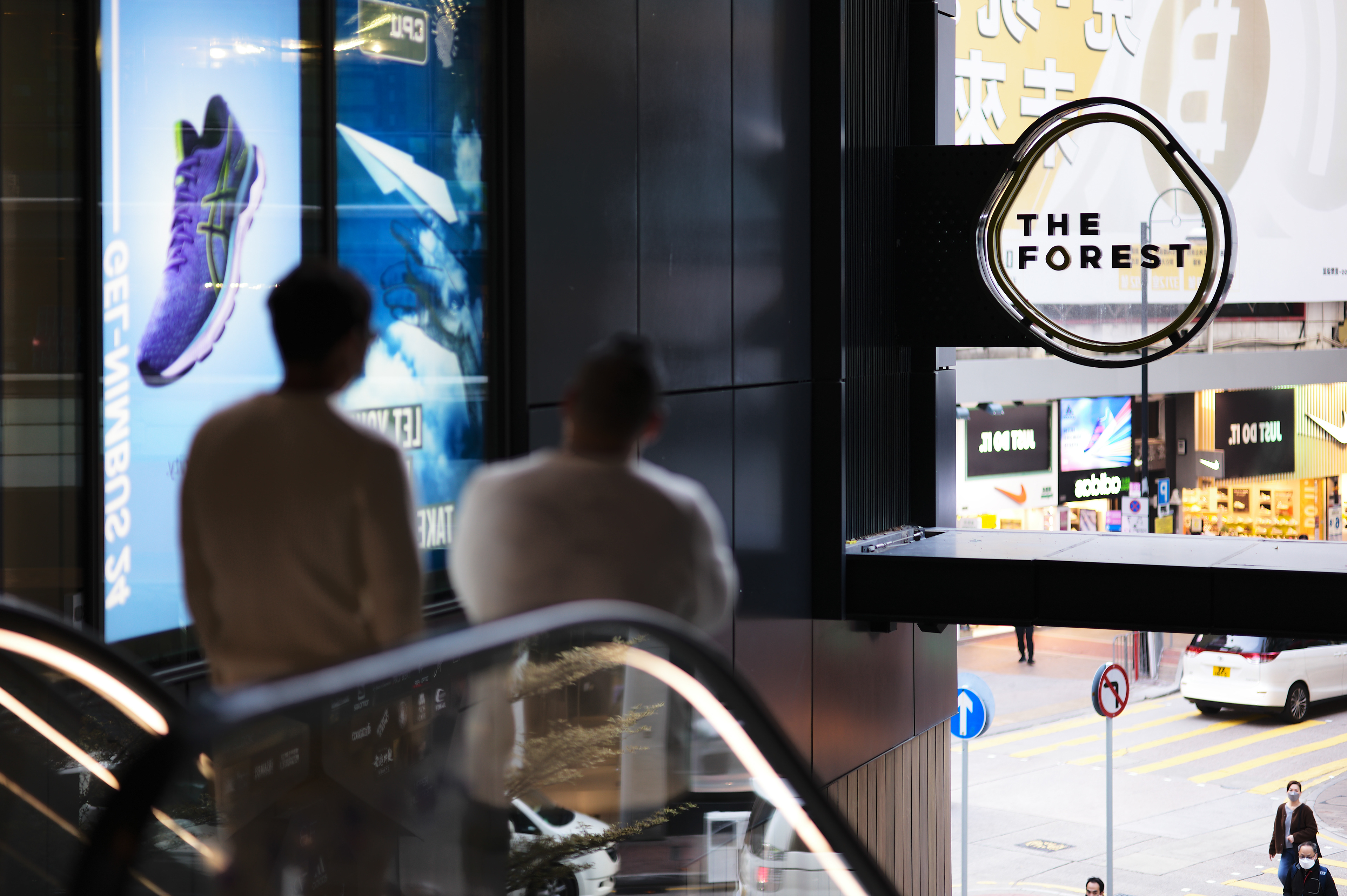 Sold my LEICA 90mm and brought back a used 75mm Voigtlander without spending a dime and even making money! [LEICA M11, Voigtlander Nokton 75mm f/1.5 Aspherical]