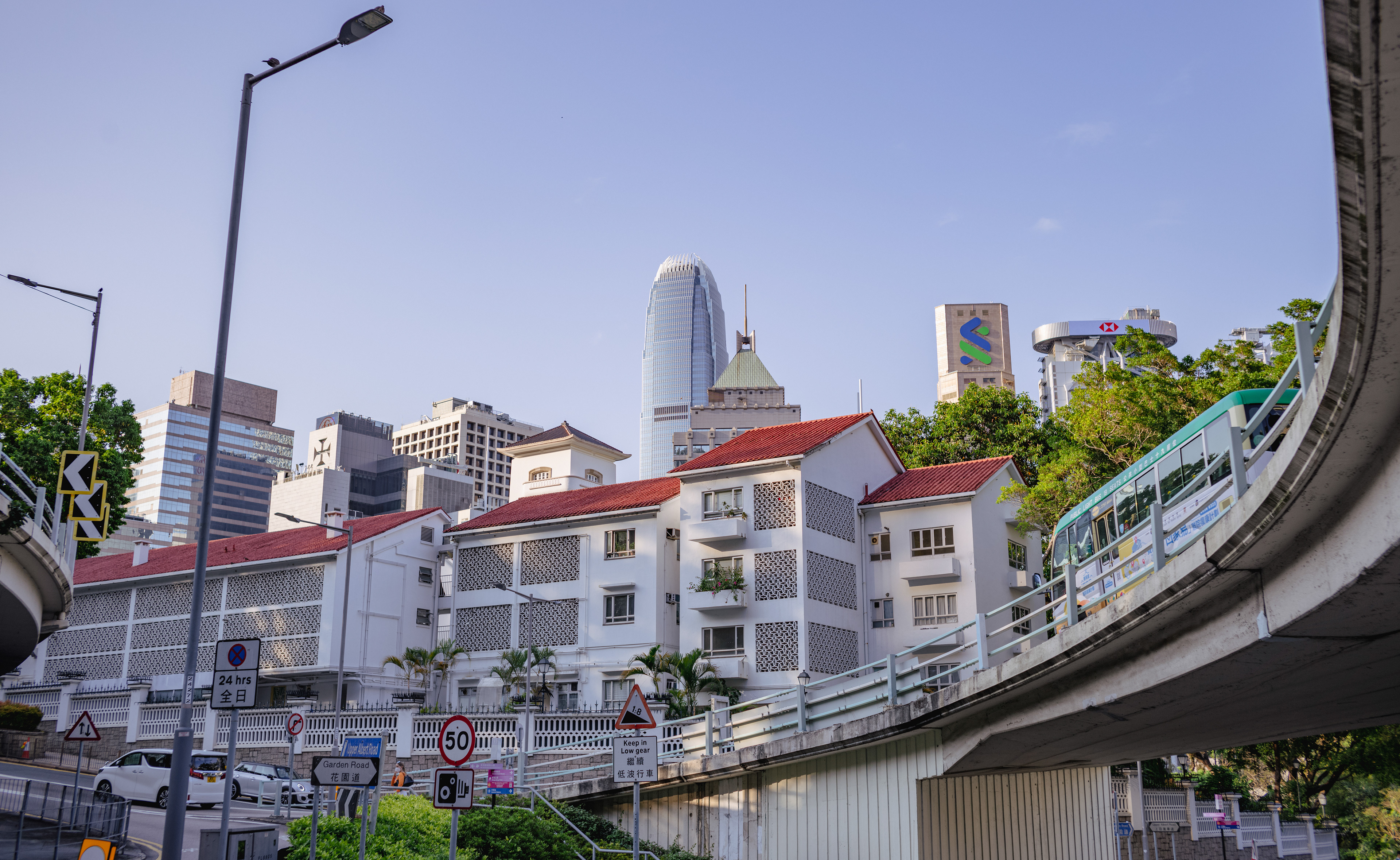 Trying to follow the depth of field scale on lens, but sharpness is a bit disappointed [LEICA M11, LEICA Summicron-M 35mm f/2 ASPH]