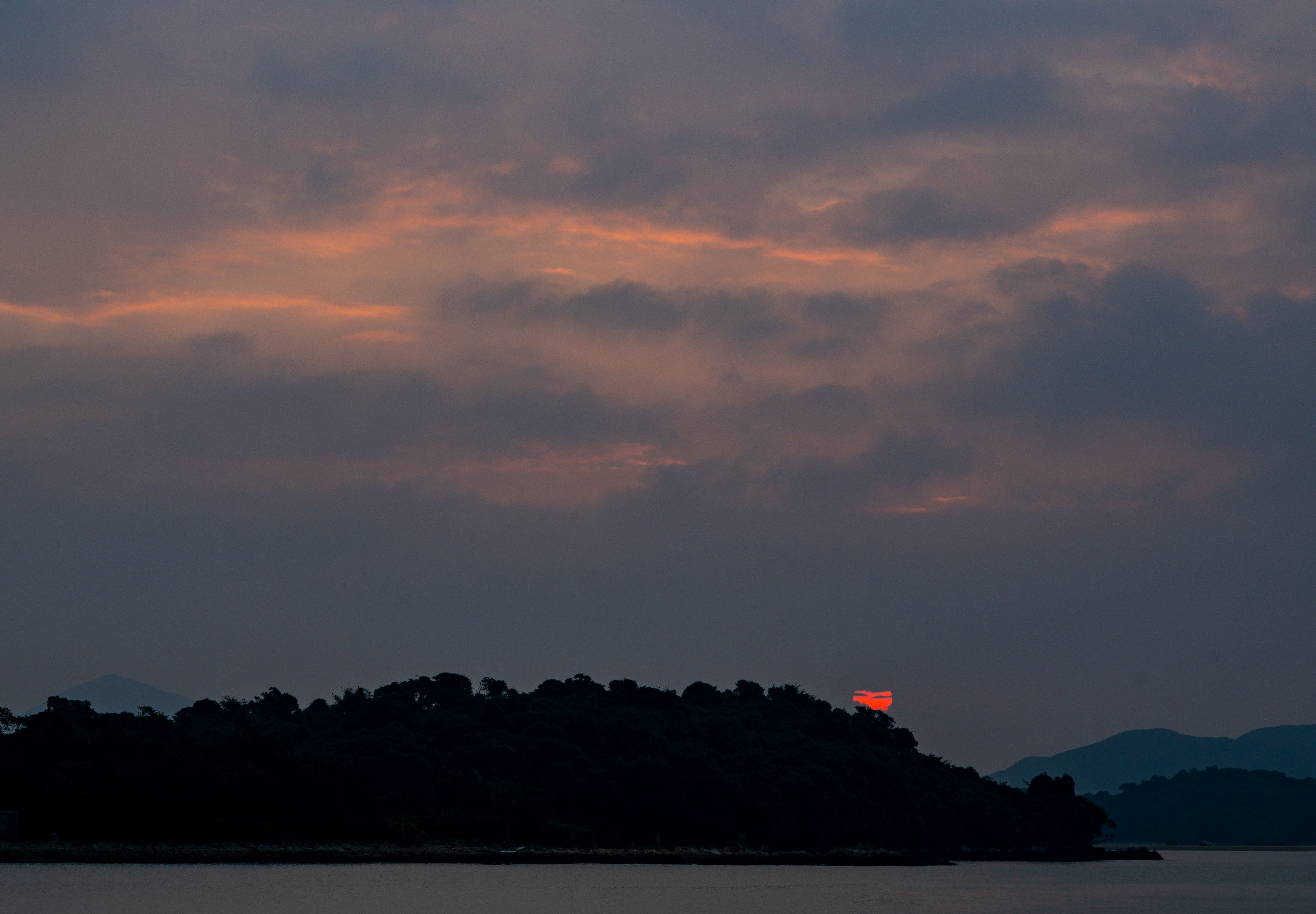 Sunrise on 1 Jan 2022 [Panasonic LUMIX DC-S5, Sigma 24-70mm F2.8 DG DN | Art 019]