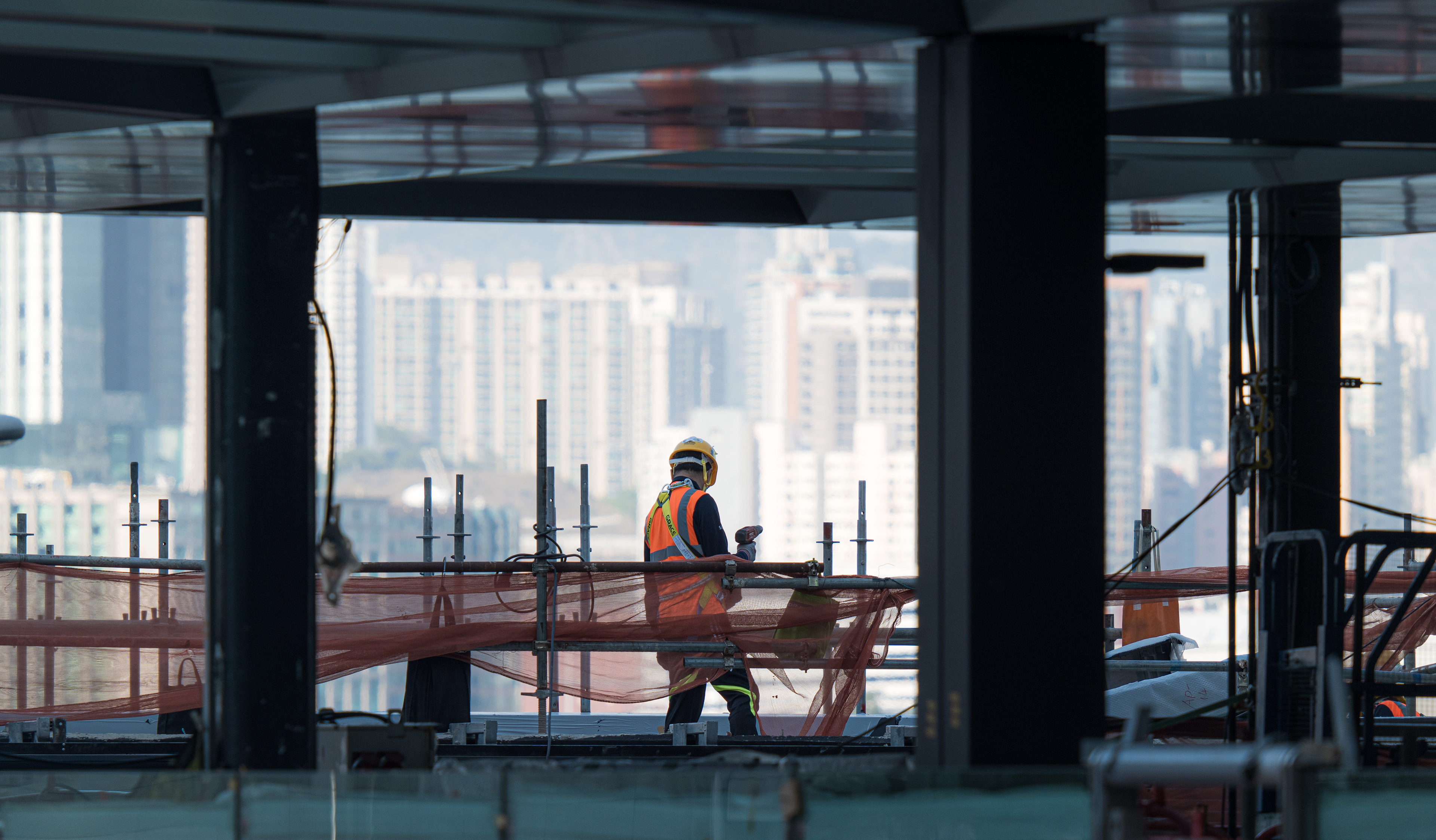 Working at Height [Panasonic LUMIX DC-S5, Sigma 150-600mm F5-6.3 DG DN OS | Sports 021]