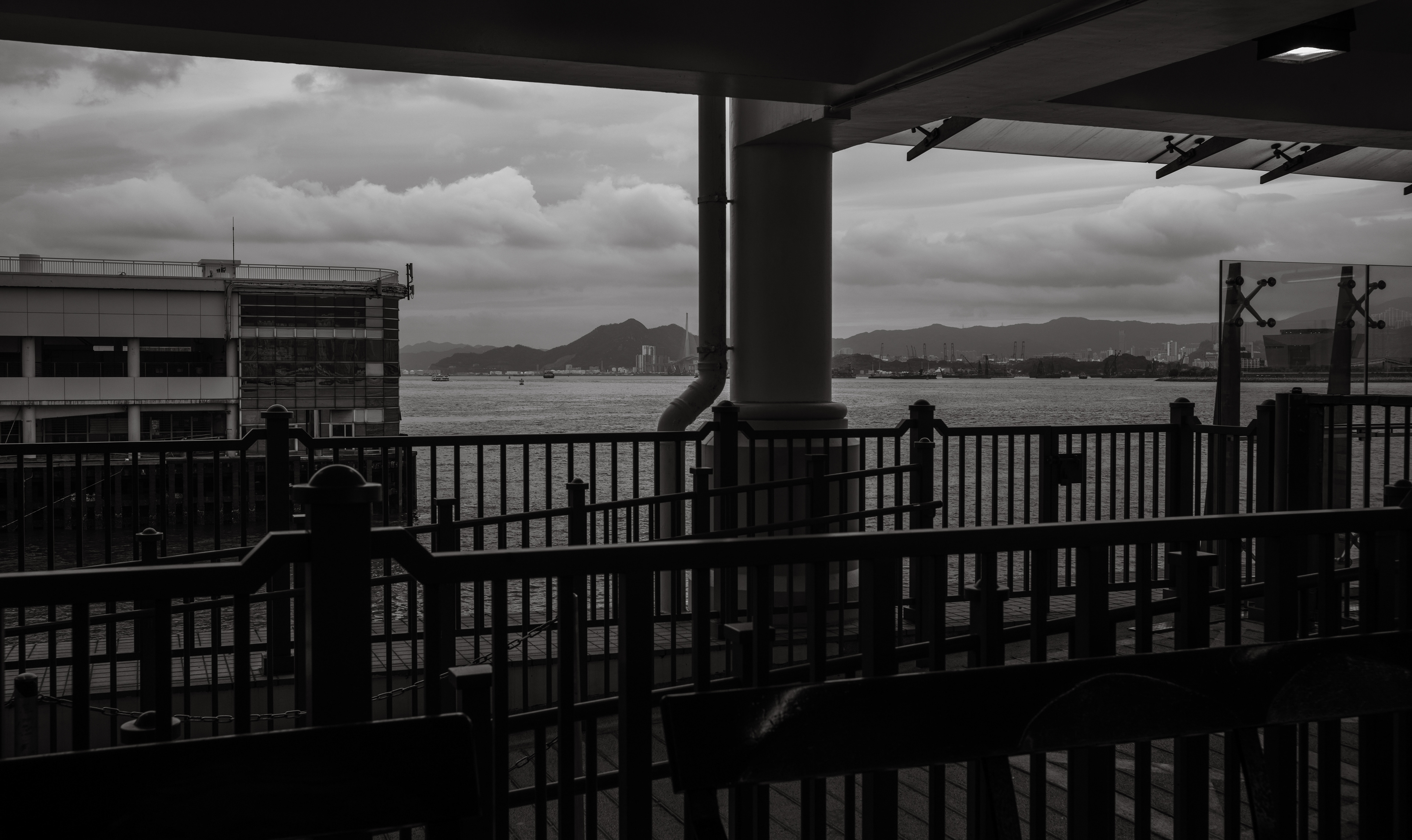 Not feeling good at all [LEICA M11, LEICA Summicron-M 35mm f/2 ASPH]