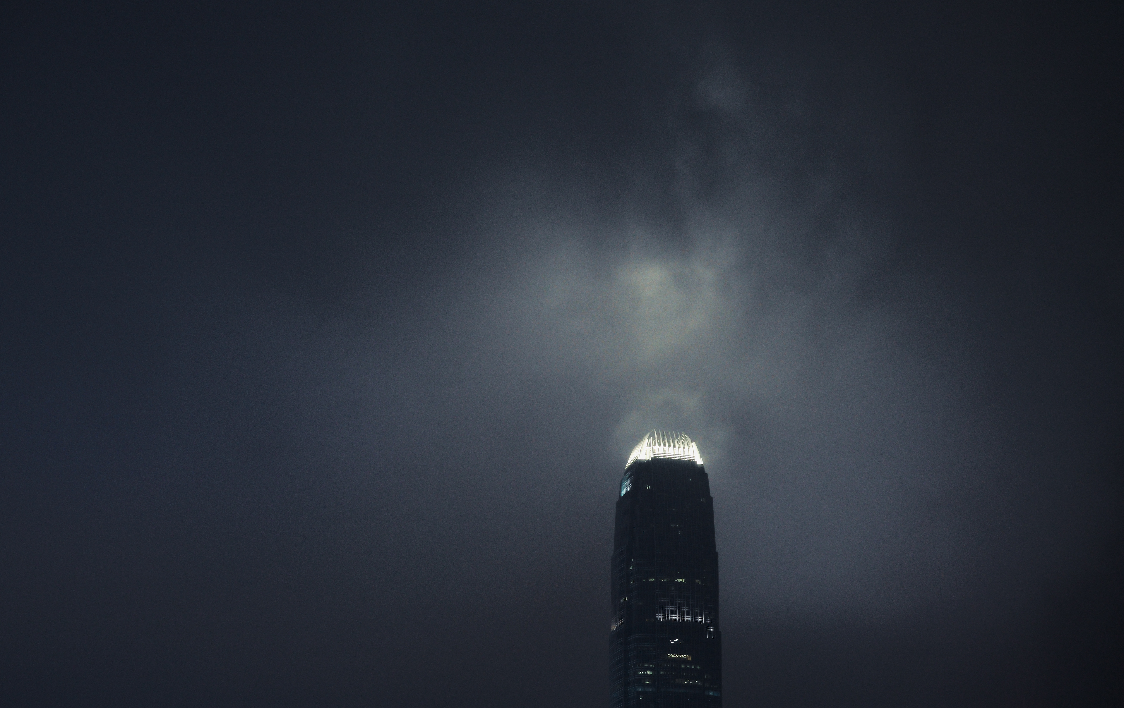 The tip of IFC in Central [LEICA M11, Voigtlander Nokton 75mm f/1.5 Aspherical]
