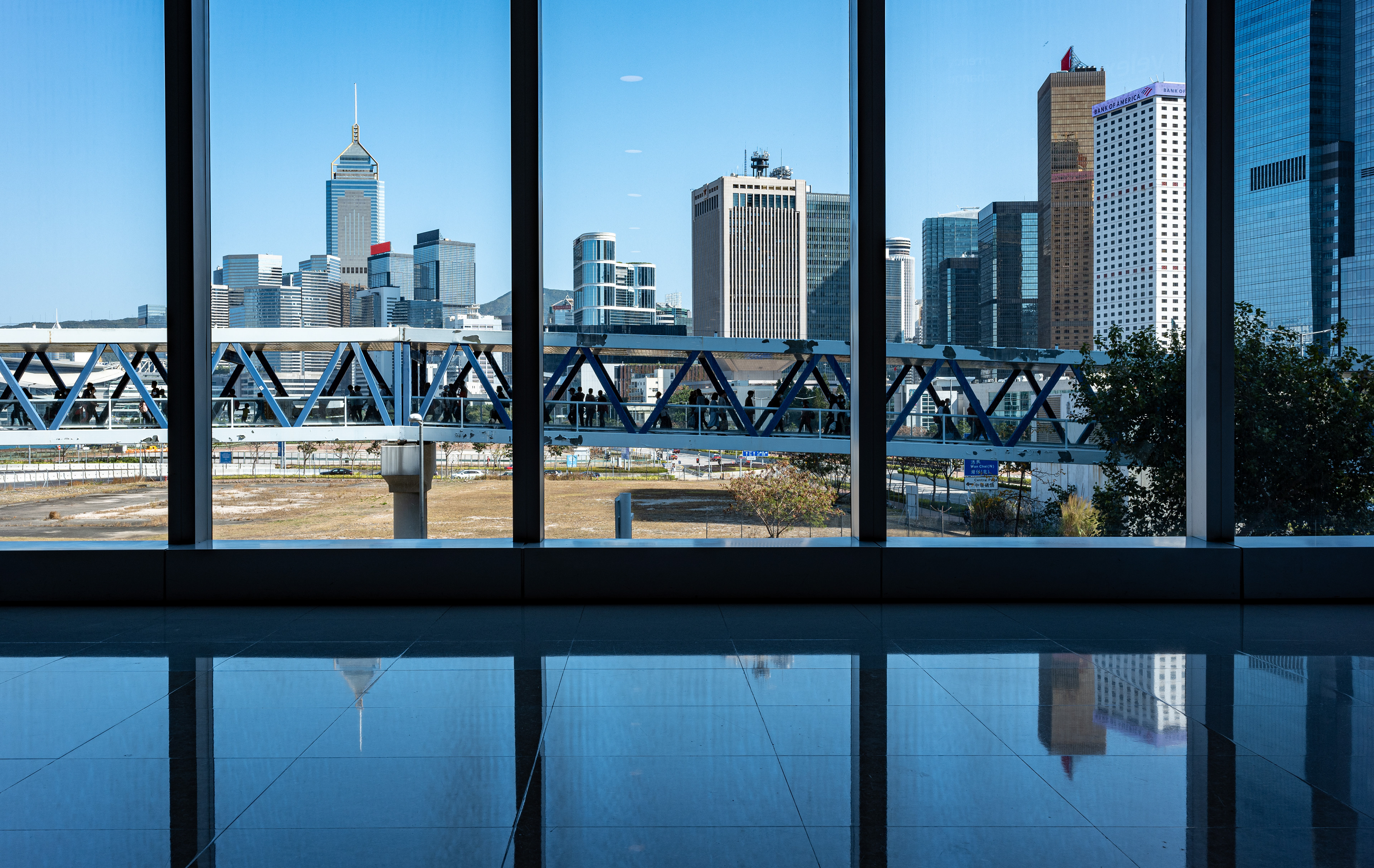 At IFC [Panasonic LUMIX DC-S5, Sigma 35mm F/2 DG DN | Contemporary 020]