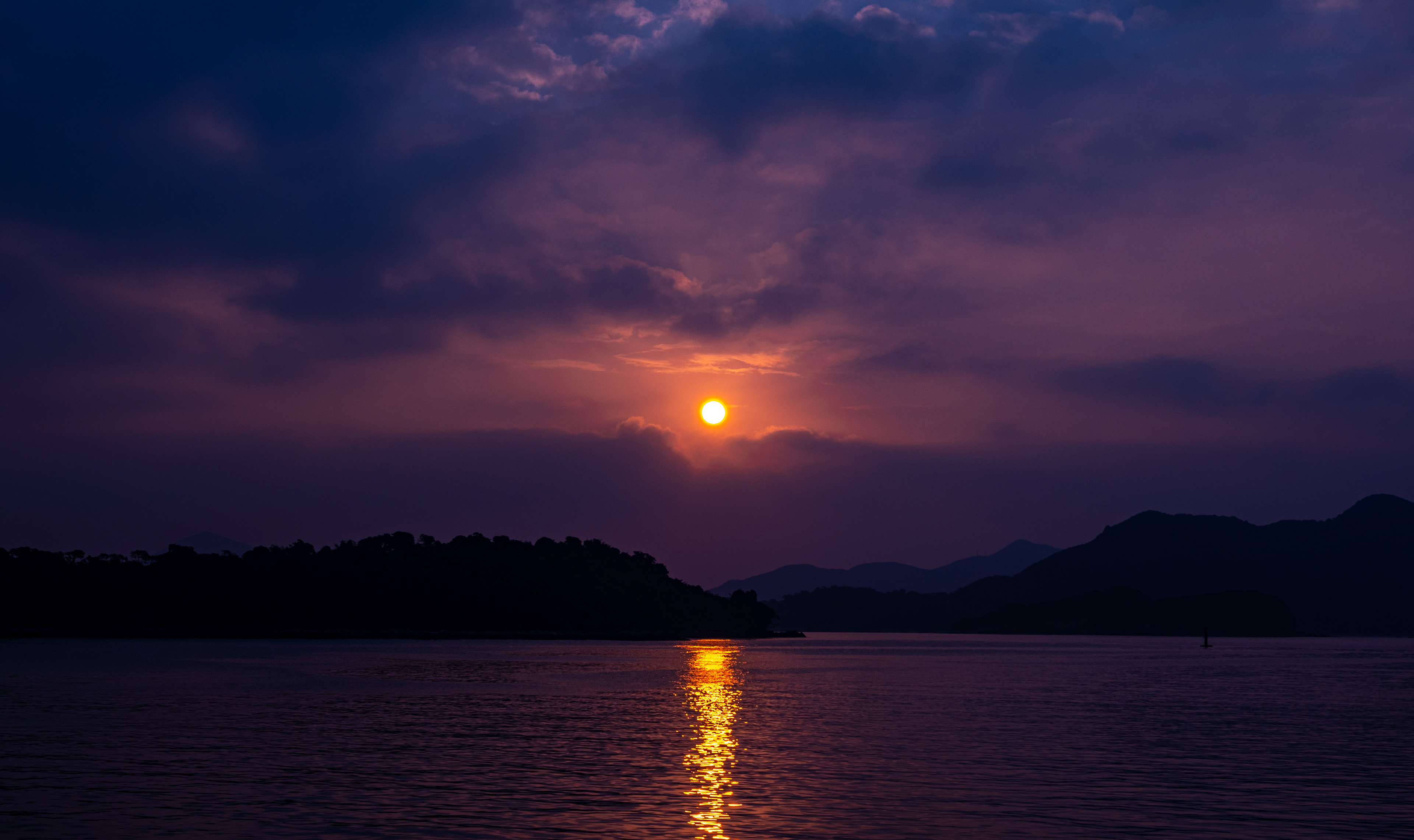 Sunrise on 1 Jan 2022 [Panasonic LUMIX DC-S5, Sigma 24-70mm F2.8 DG DN | Art 019]