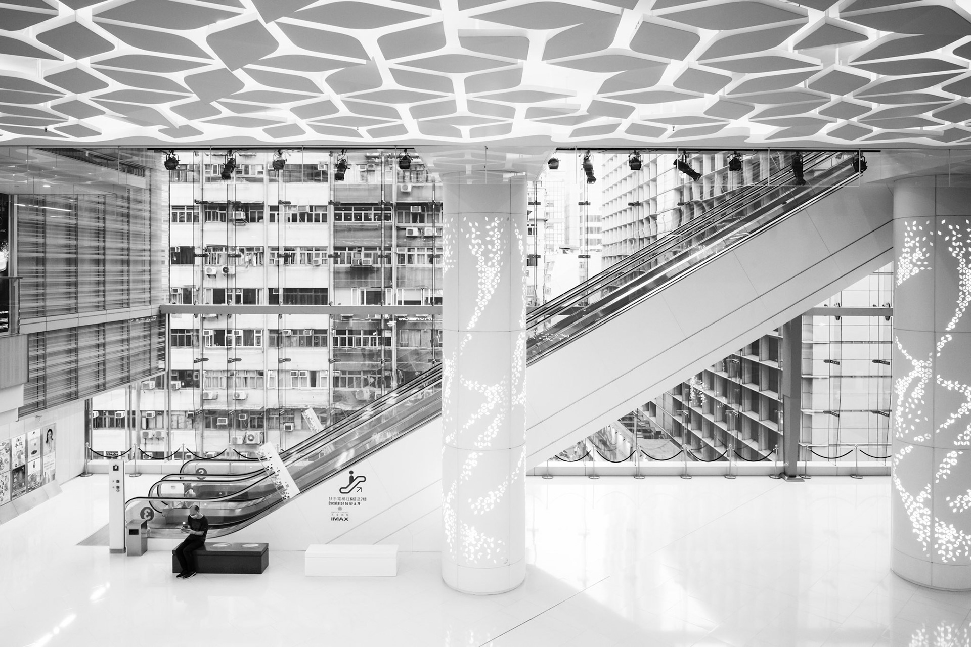 The iSQUARE mall during COVID19 - This photo was taken in a Hong Kong public holiday at around 6pm HKT.