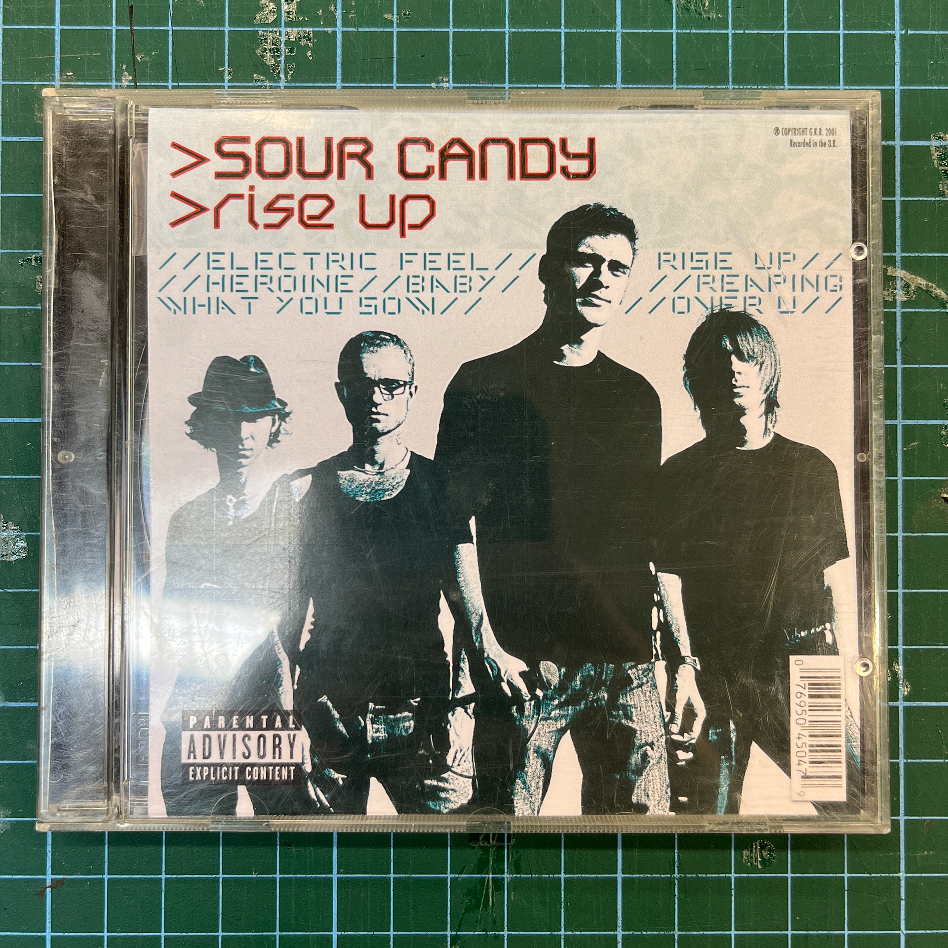 1990s teen bedroom dressing