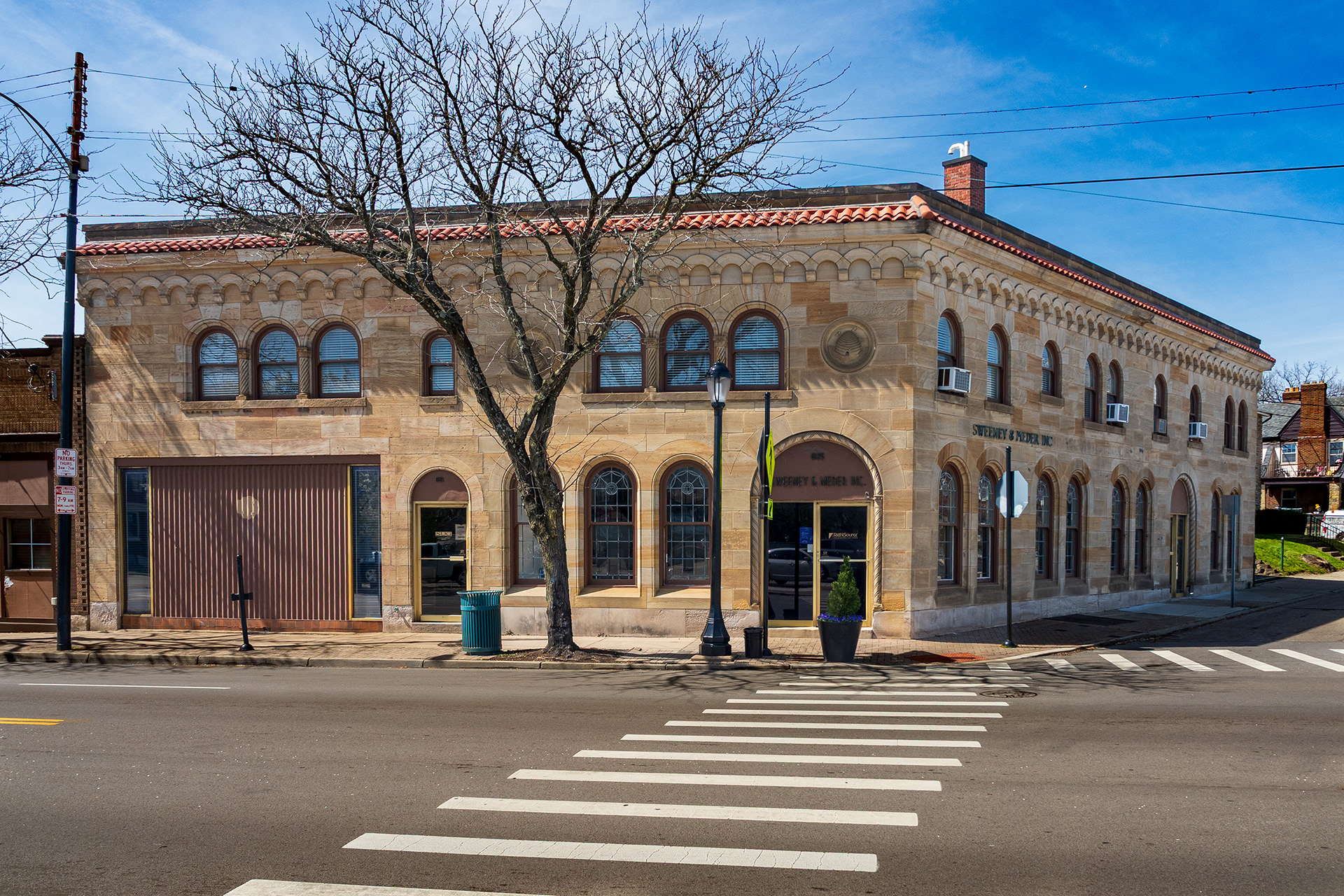 2022 • Sweeny & Meder