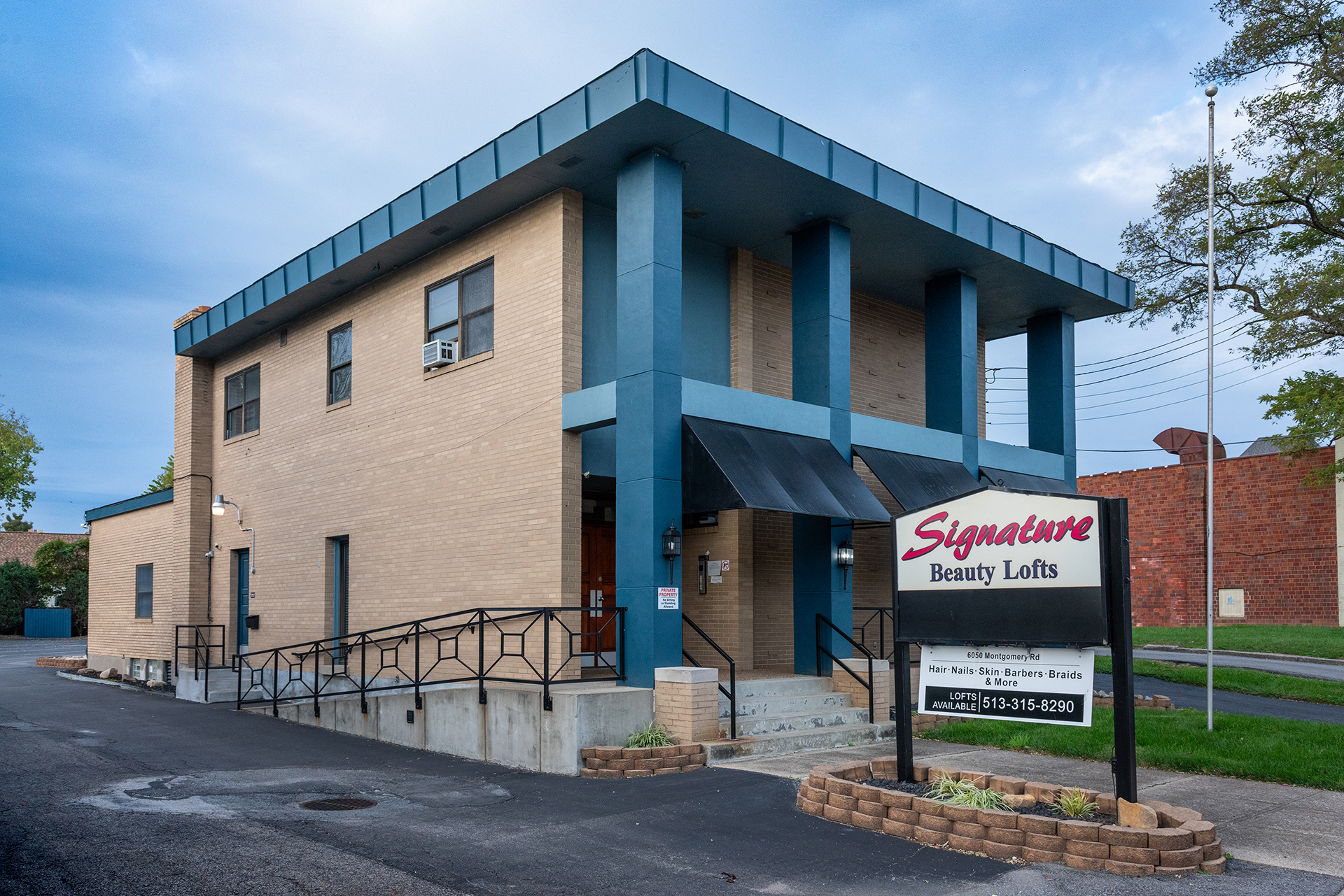 2025 • Signature Beauty Lofts