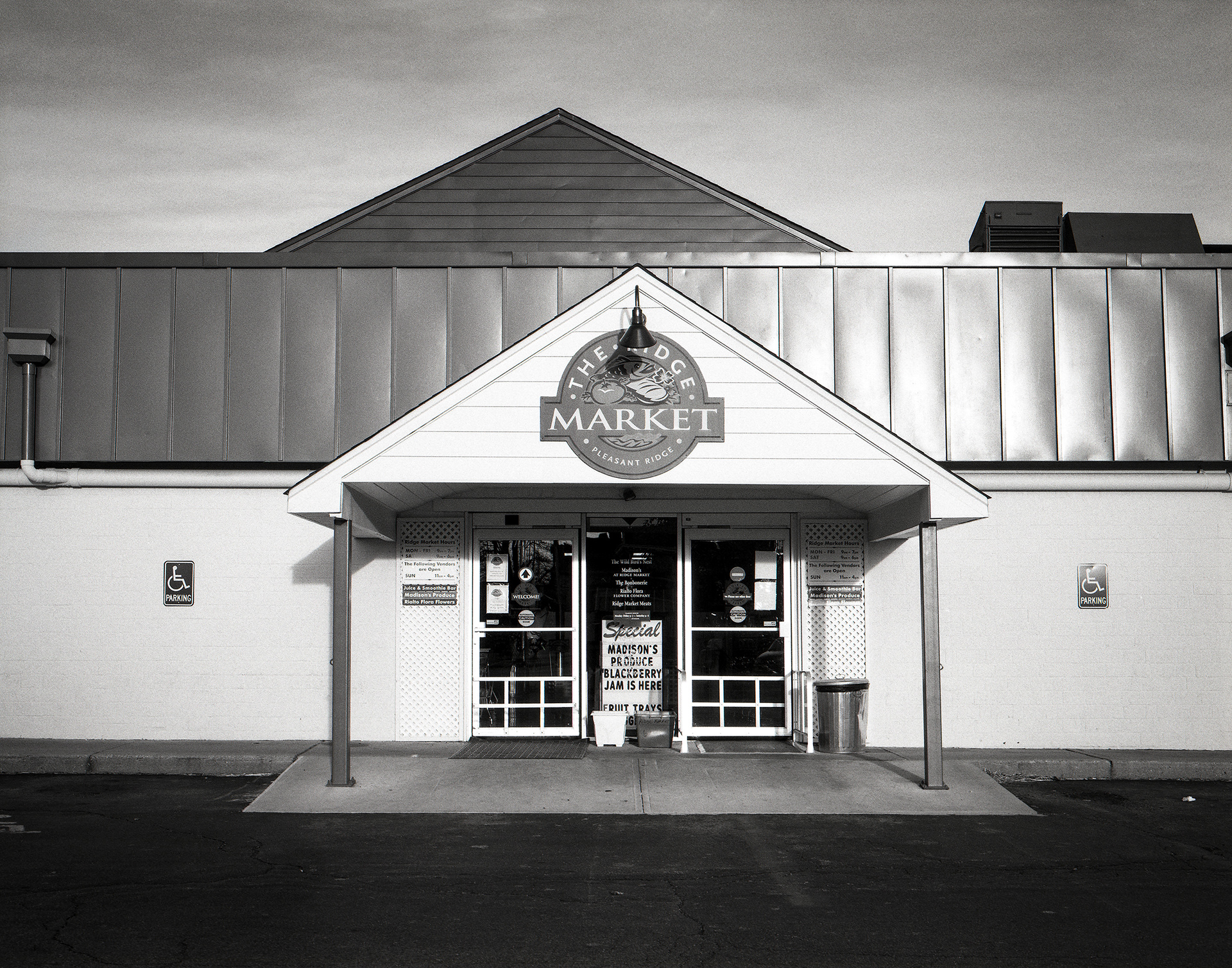 2004 • Ridge Market