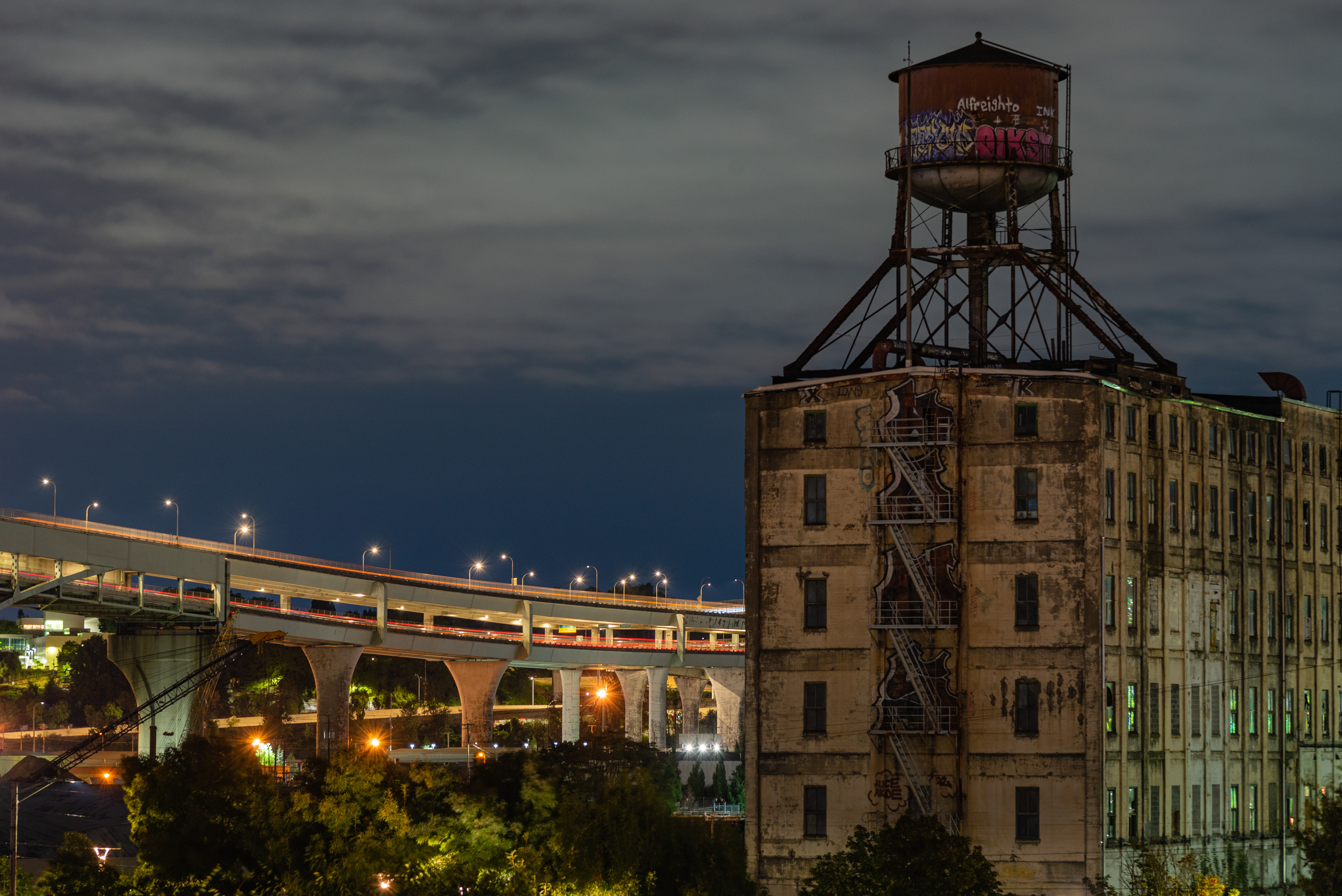 Centennial Mills and the Fremont Bridge