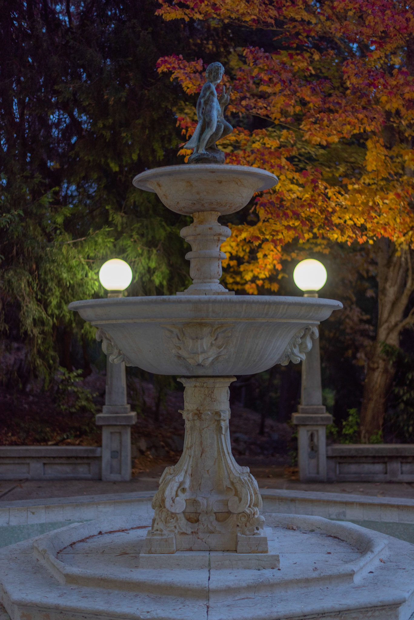 Butler-Perozzi Fountain, Ashland