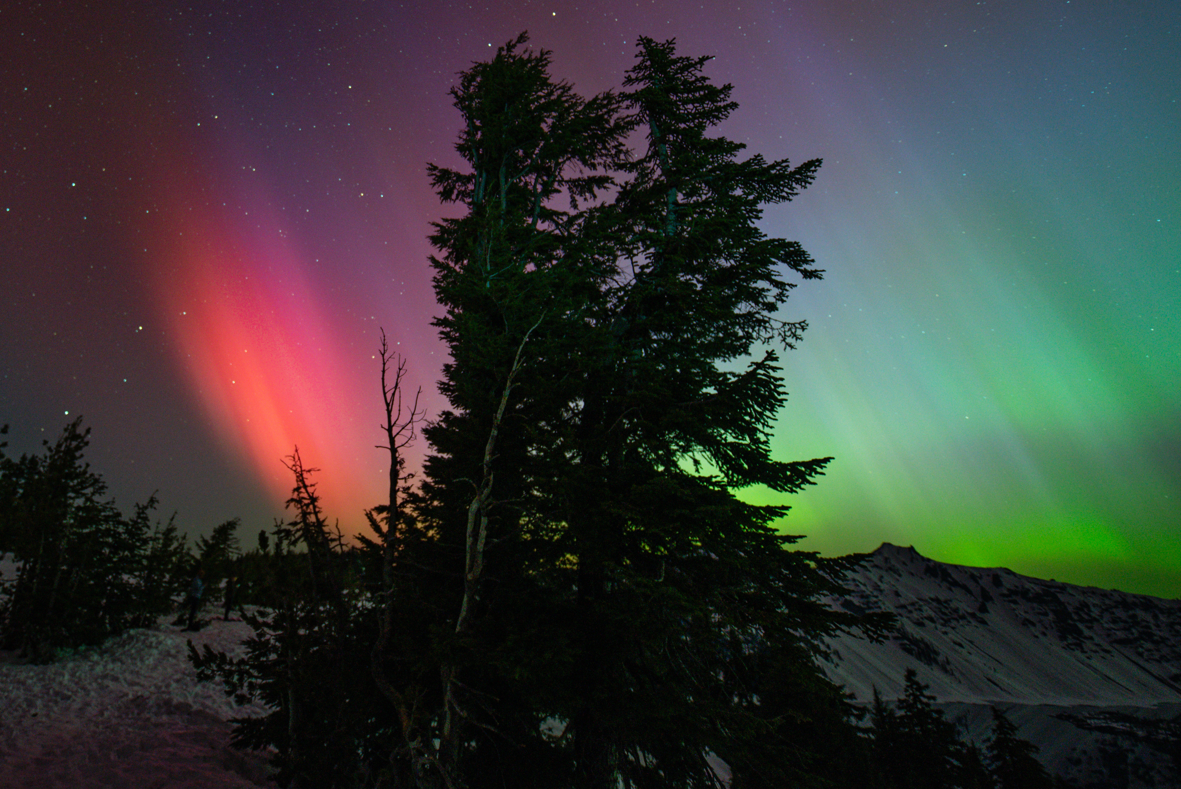 Aurora from Crater Lake