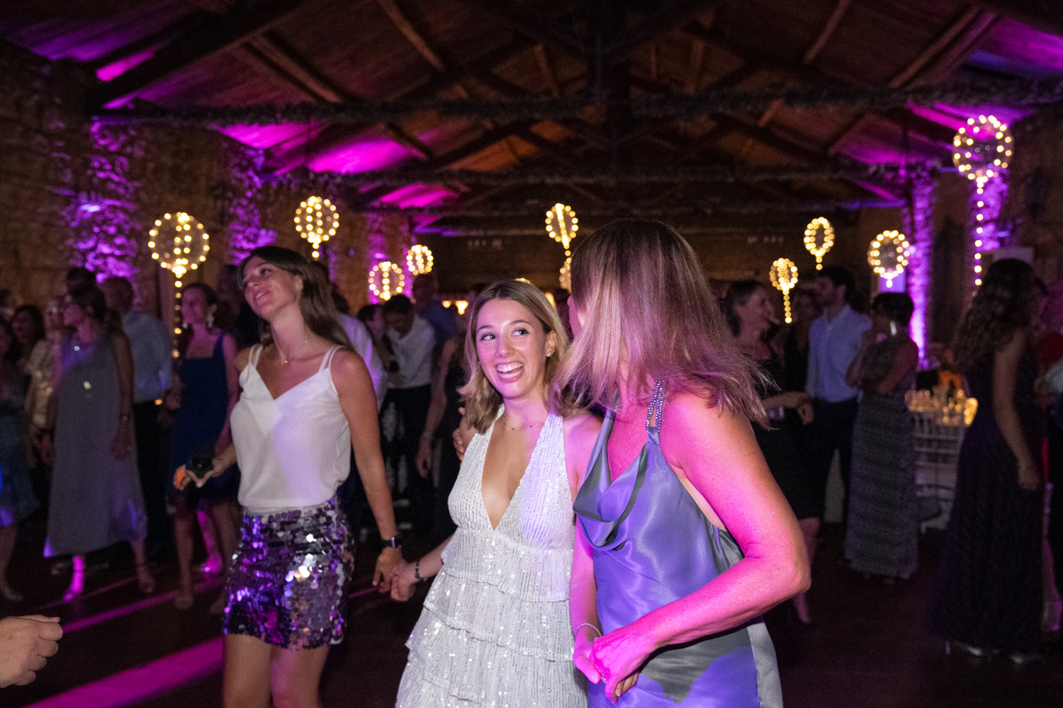 384