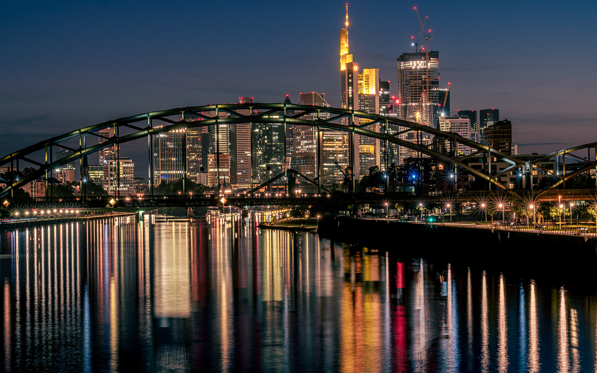 "Mainhattan" (Frankfurt)