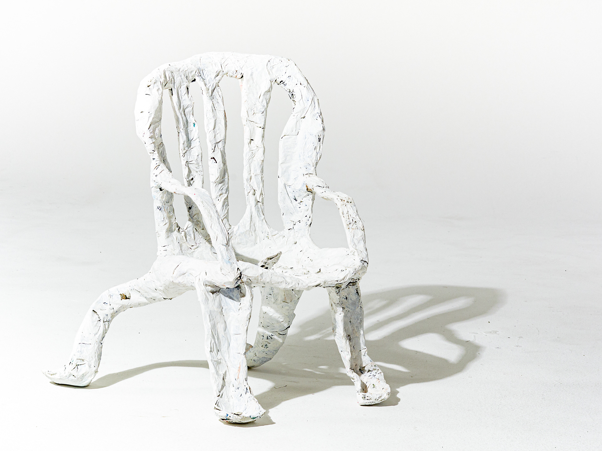 Subjektivierungsmaschine IV, Wire, wood, papier-mâché, acrylic, 59 × 60 × 64 cm, 2022