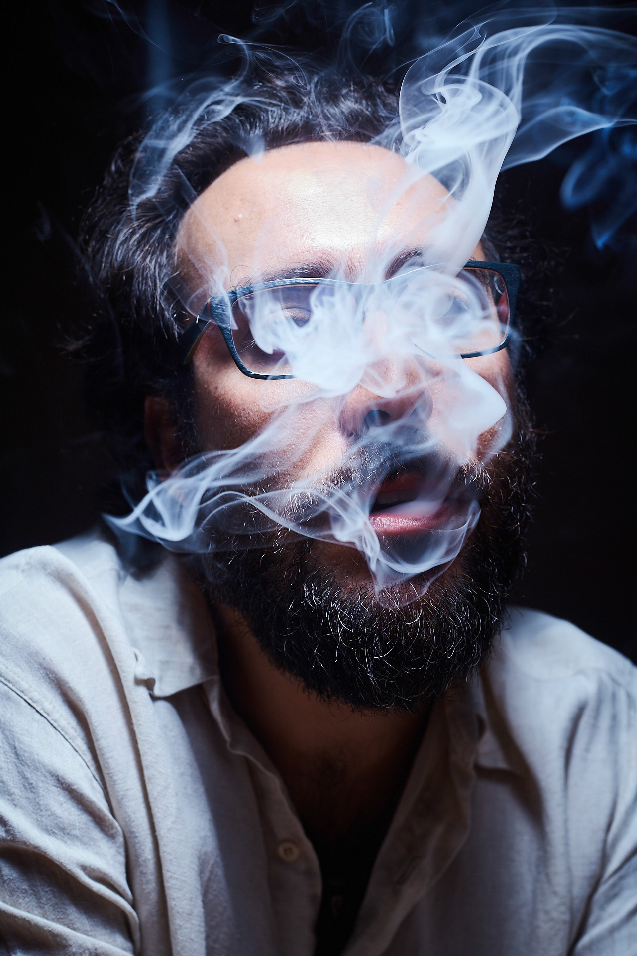 Guilherme Gontijo Flores - poeta, tradutor, musico