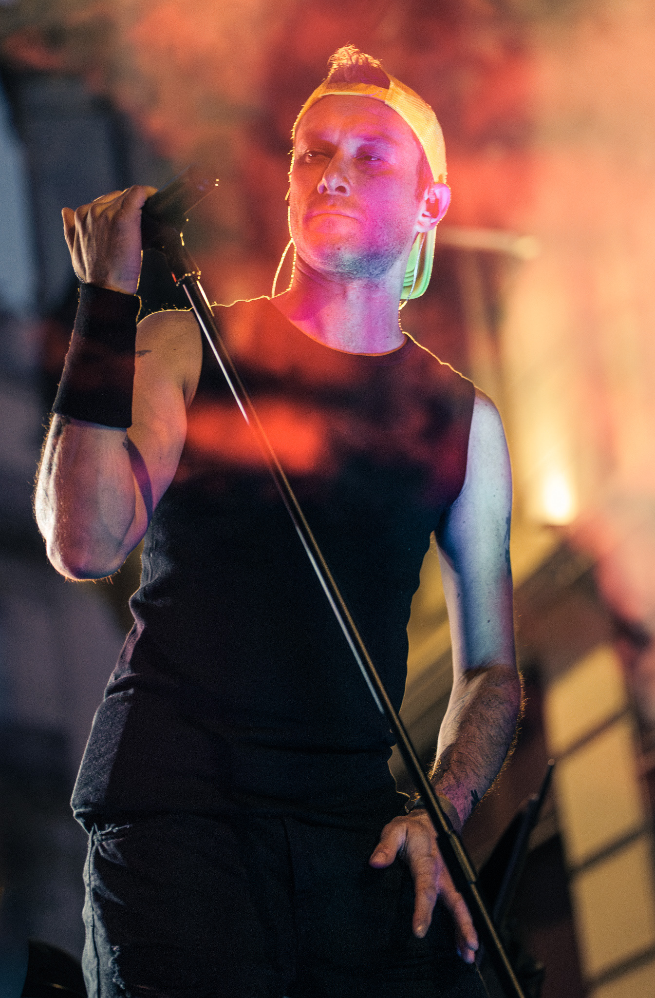 Chanteur de Pogosticks en plein concert pour la Fête de la Musique à Montpellier