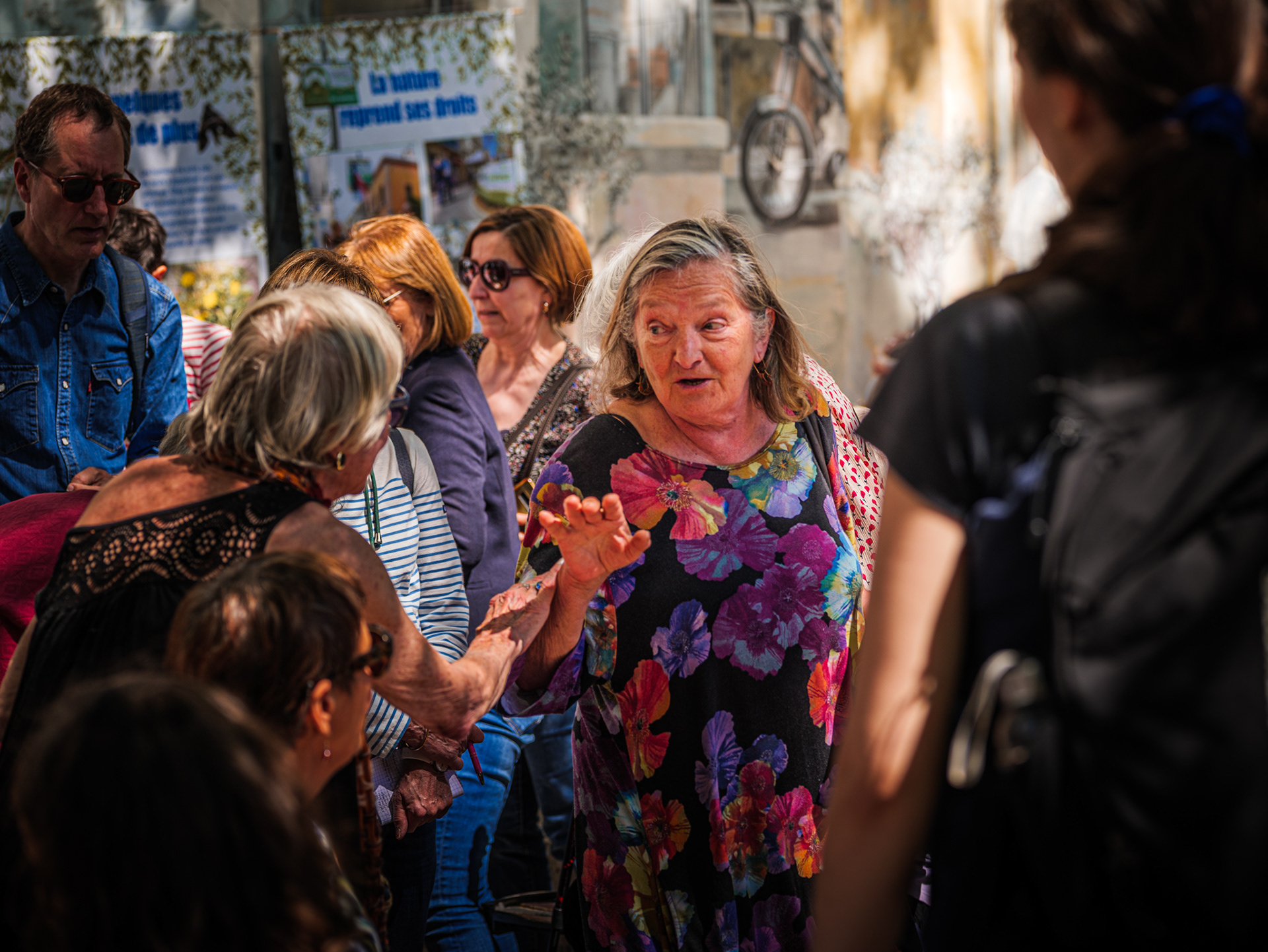 Moments de partage participatif pendant la balade urbaine à Montpellier