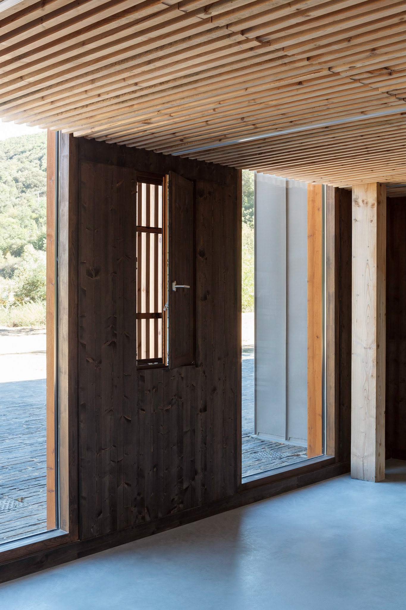 Requalification de l’ancienne ferme de la Bastide à Olette pour créer la Maison du Parc naturel régional des Pyrénées catalanes par INCA architectes et ALEP architectes-paysagistes. Photo : Nicolas Castets