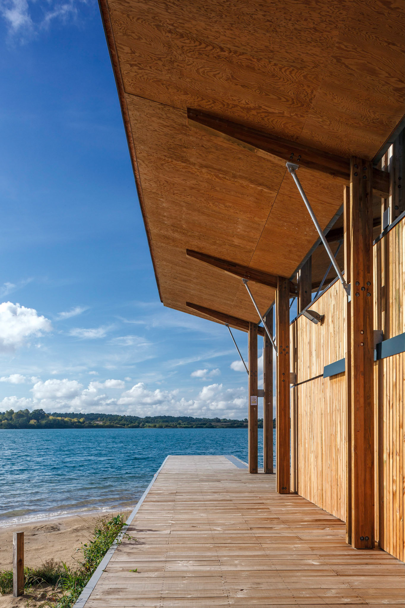 Aménagement et développement de la réserve naturelle d’Arjuzanx par ALEP, architectes-paysagistes, et INCA, architectes. Photo : Nicolas Castets