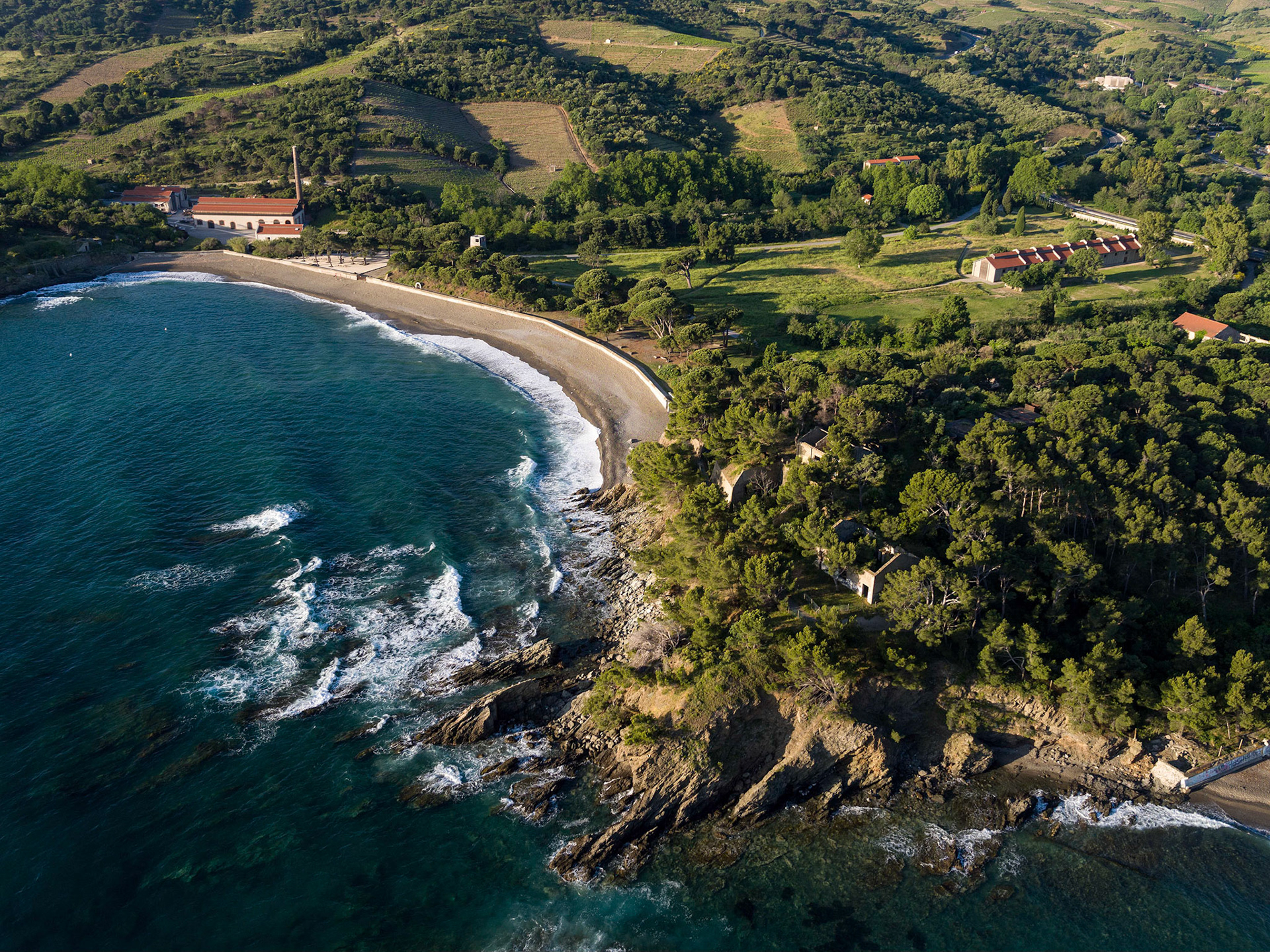 Requalification du Site des anciennes dynamiteries Alfred Nobel par ALEP paysagistes; Anse de Paulilles