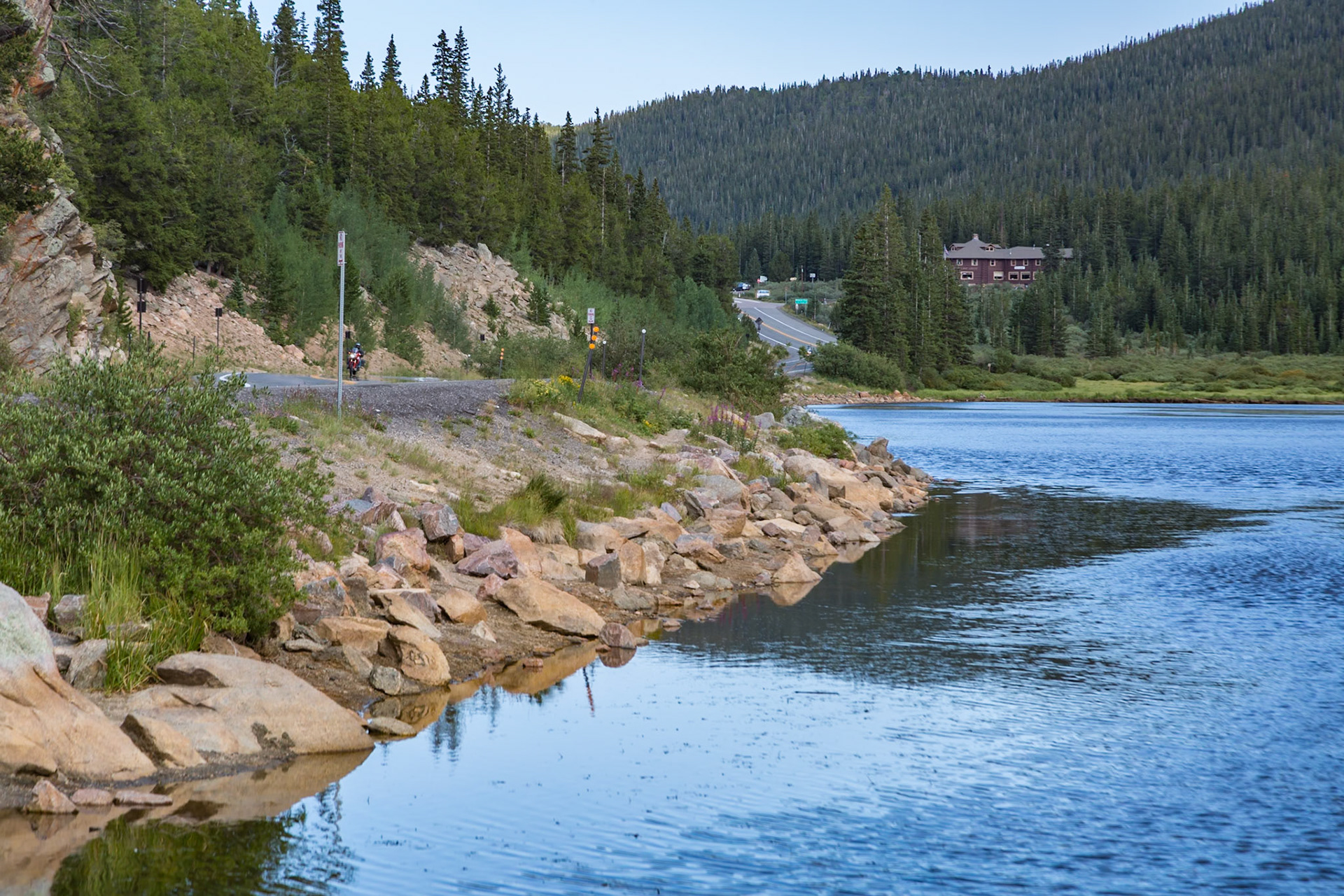 180731_122 The shore of Echo Lake in the Rocky Mountains of Colorado
