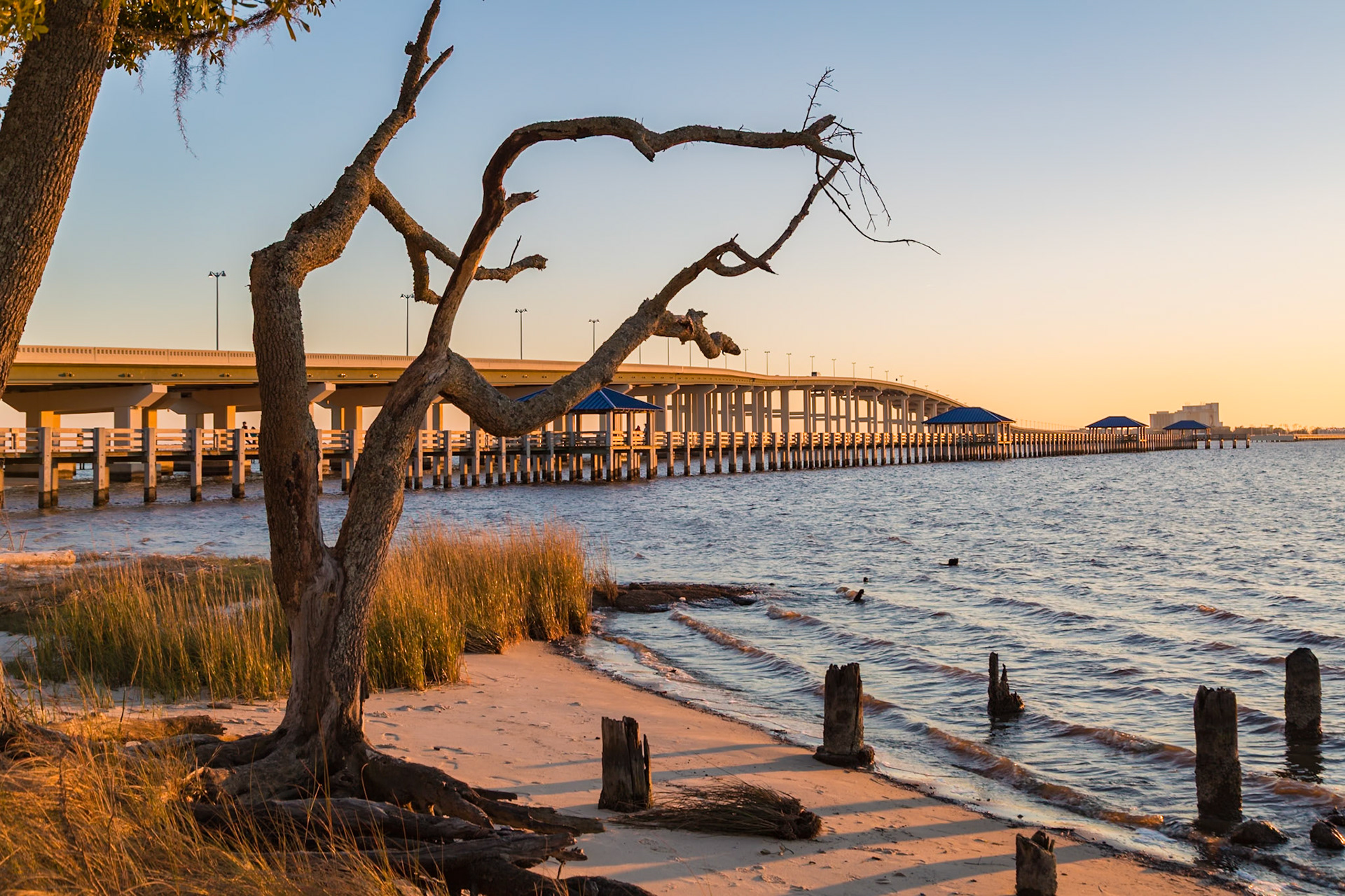 160123_192 Fishing pier next to six lane highway 90 bridge over the Biloxi Back Bay from the Ocean Springs side on the Mississippi Gulf Coast