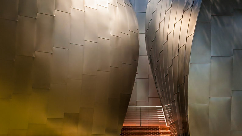 140901_068 The Ohr-O'Keefe Museum of Art designed by architect Frank Gehry as a tribute to master potter George E Ohr