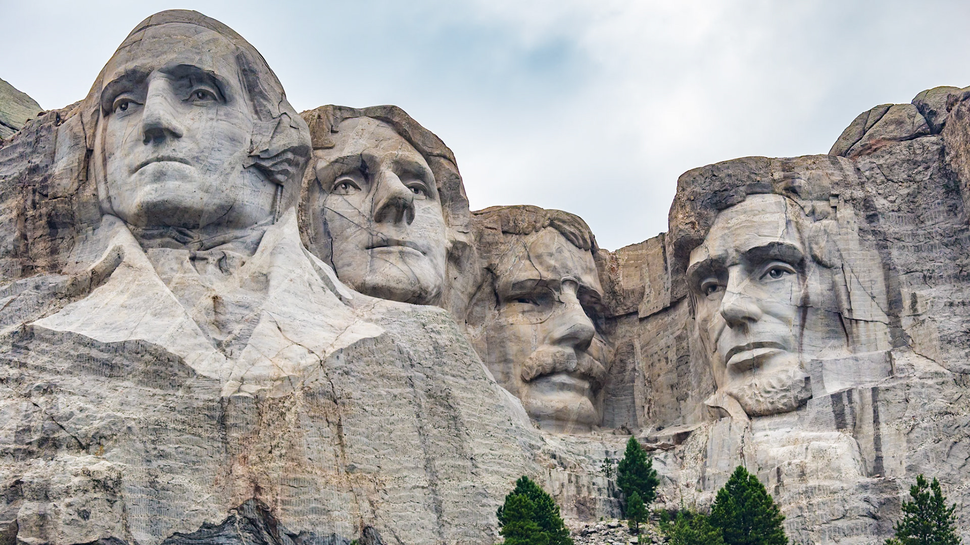 180814_031 Close up of the carved granite busts of George Washington, Thomas Jefferson, Theodore "Teddy" Roosevelt and Abraham Lincoln at Mount Rushmore National Monument near Keystone, South Dakota