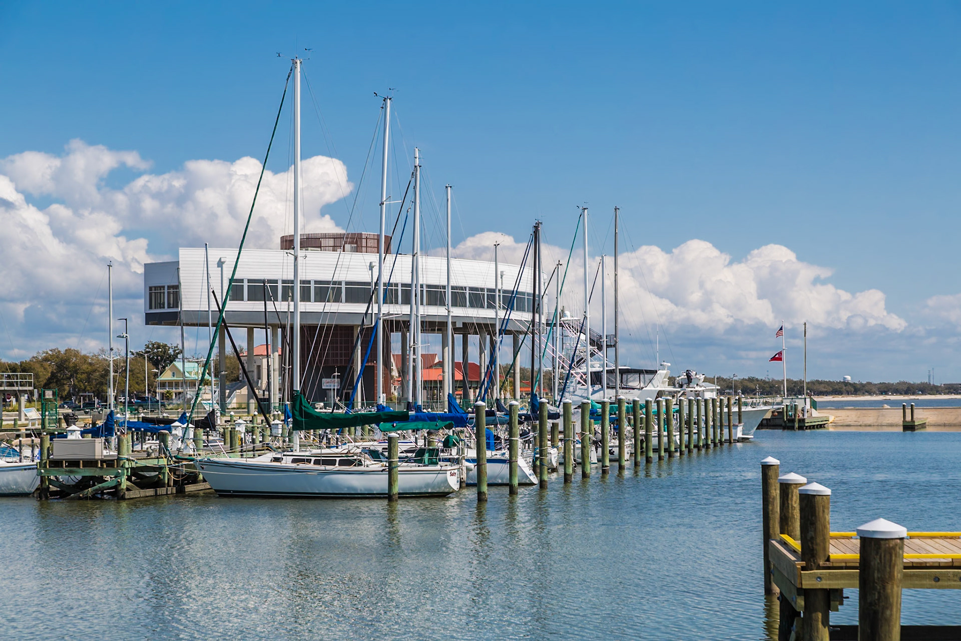 160229_011 Unique cantilevered architecture of restaurant along the Mississippi Gulf Coast in Long Beach, Mississippi