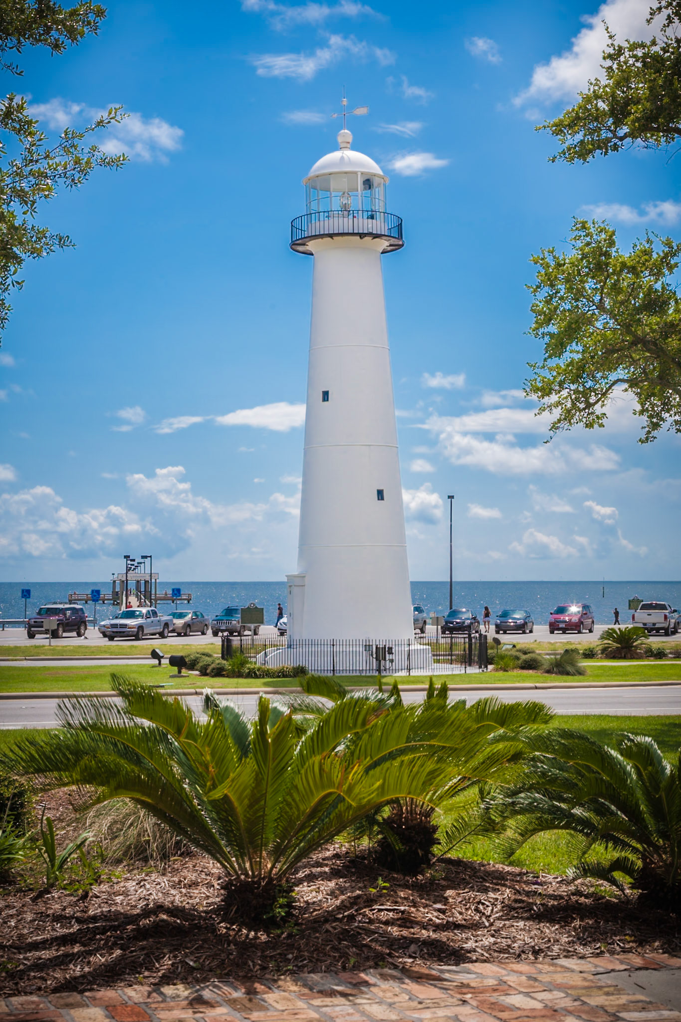 140910_083 Biloxi Lighthouse on Hwy 90 in Biloxi, Mississippi
