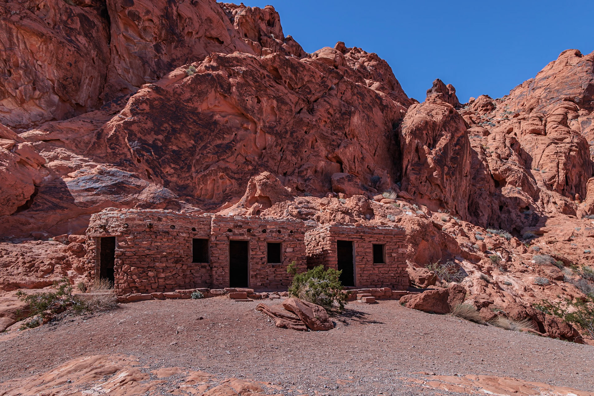 230330_331 The Cabins built by the Civilian Conservation Corps inthe 1930s at Valley of Fire State Park near Overton, Nevada