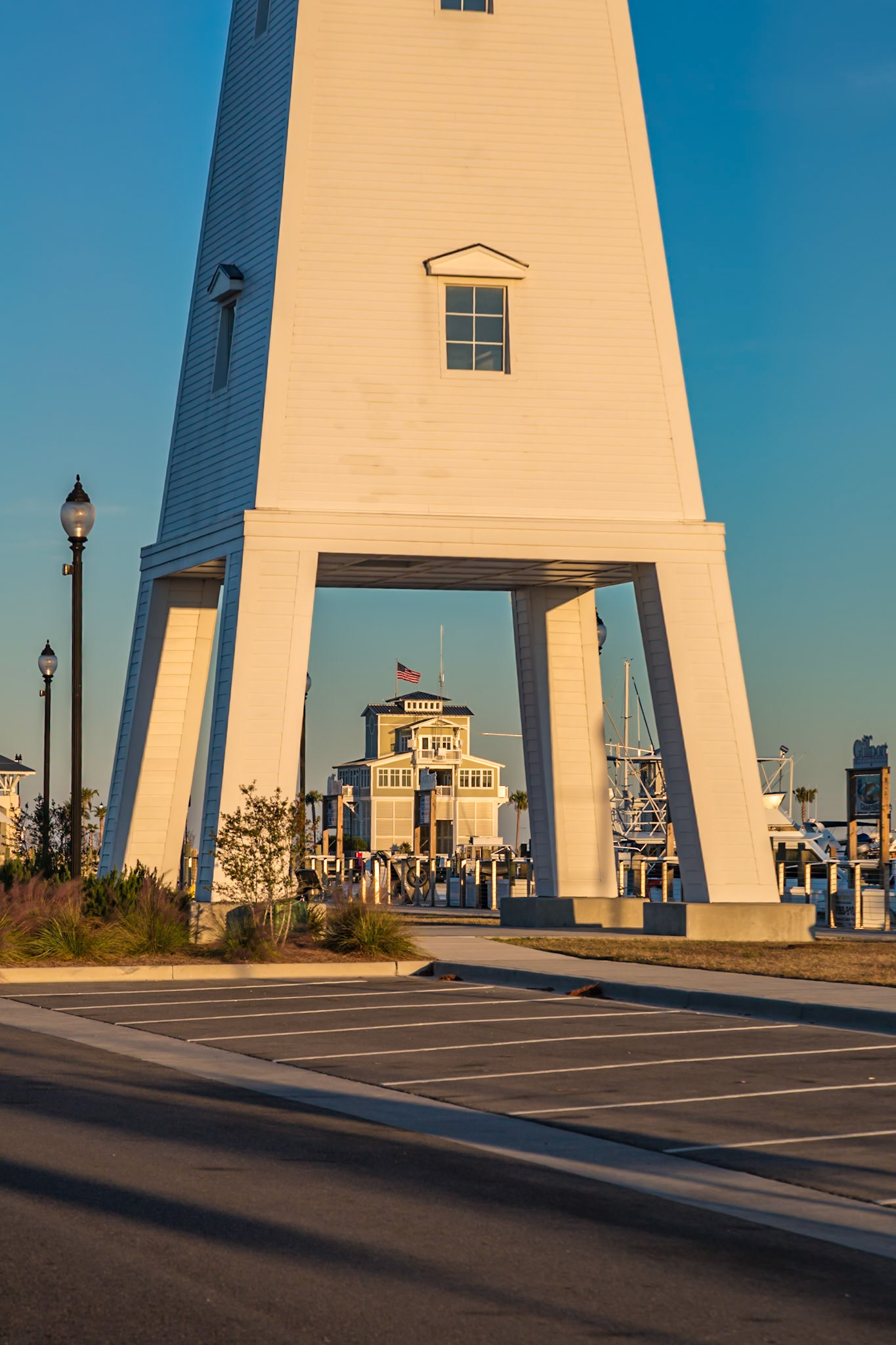141216_088 Harbormaster's office building as seen under the lighthouse at the Gulfport Small Craft Harbor in Gulfport, Mississippi, USA