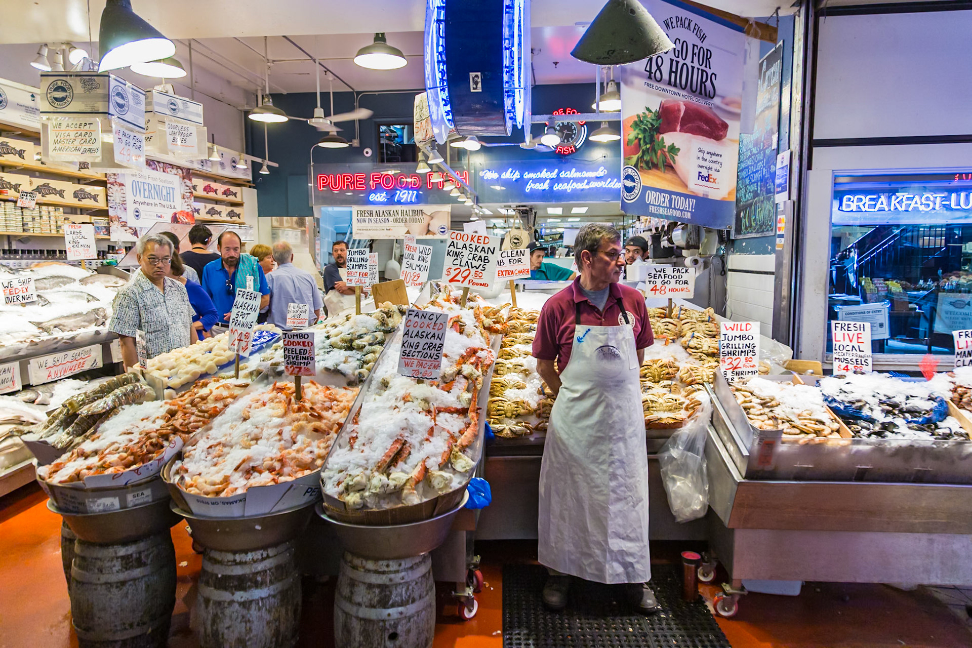 180905_184 Fresh fish on ice for sale at the famous Pike Place Fish Market in downtown Seattle, Washington