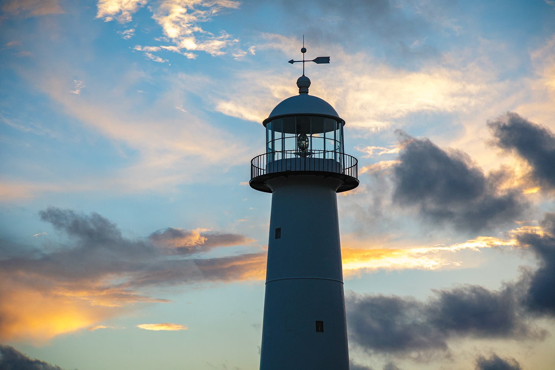 141011_098 Biloxi Lighthouse at sunset