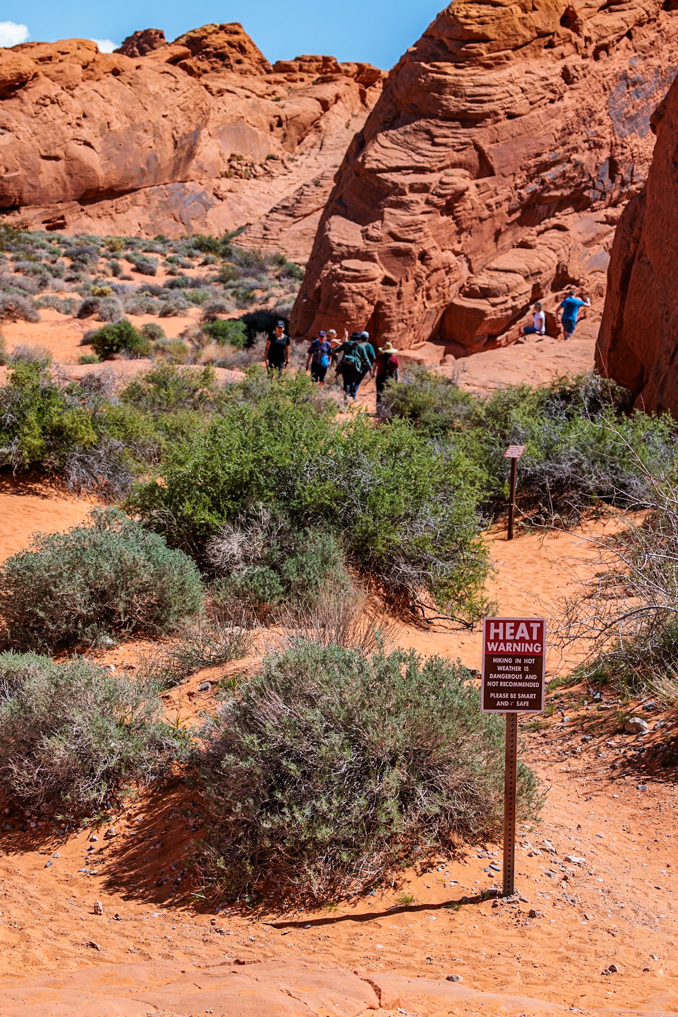 230330_274 Sign at Fire Canyon Overlook Trailhead warns of hiking in hot weather at Valley of Fire State Park near Overton, Nevada