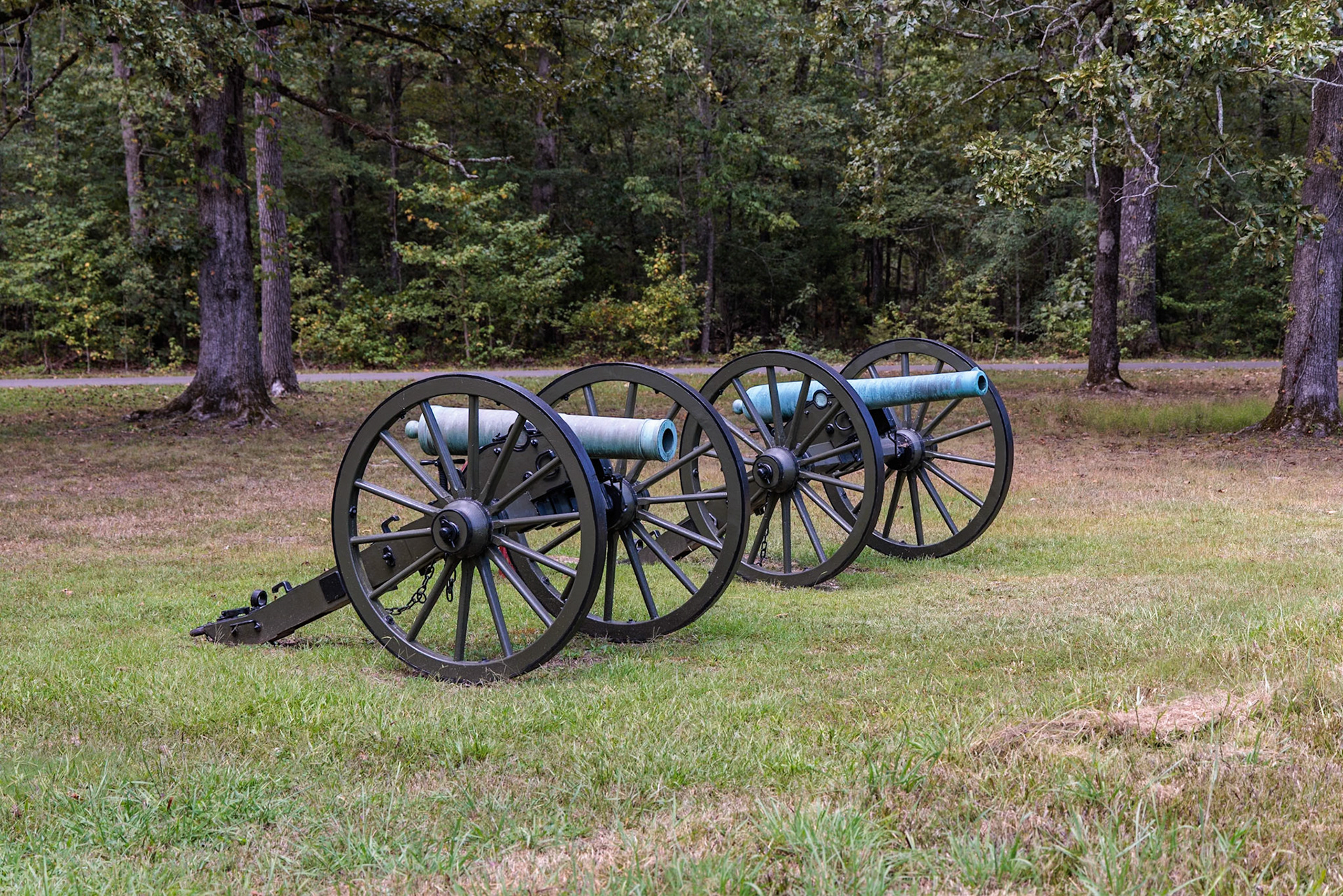 230920_040 Cannons on the battlefield at the Shiloh National Military Park in Pittsburg Landing, Tennessee
