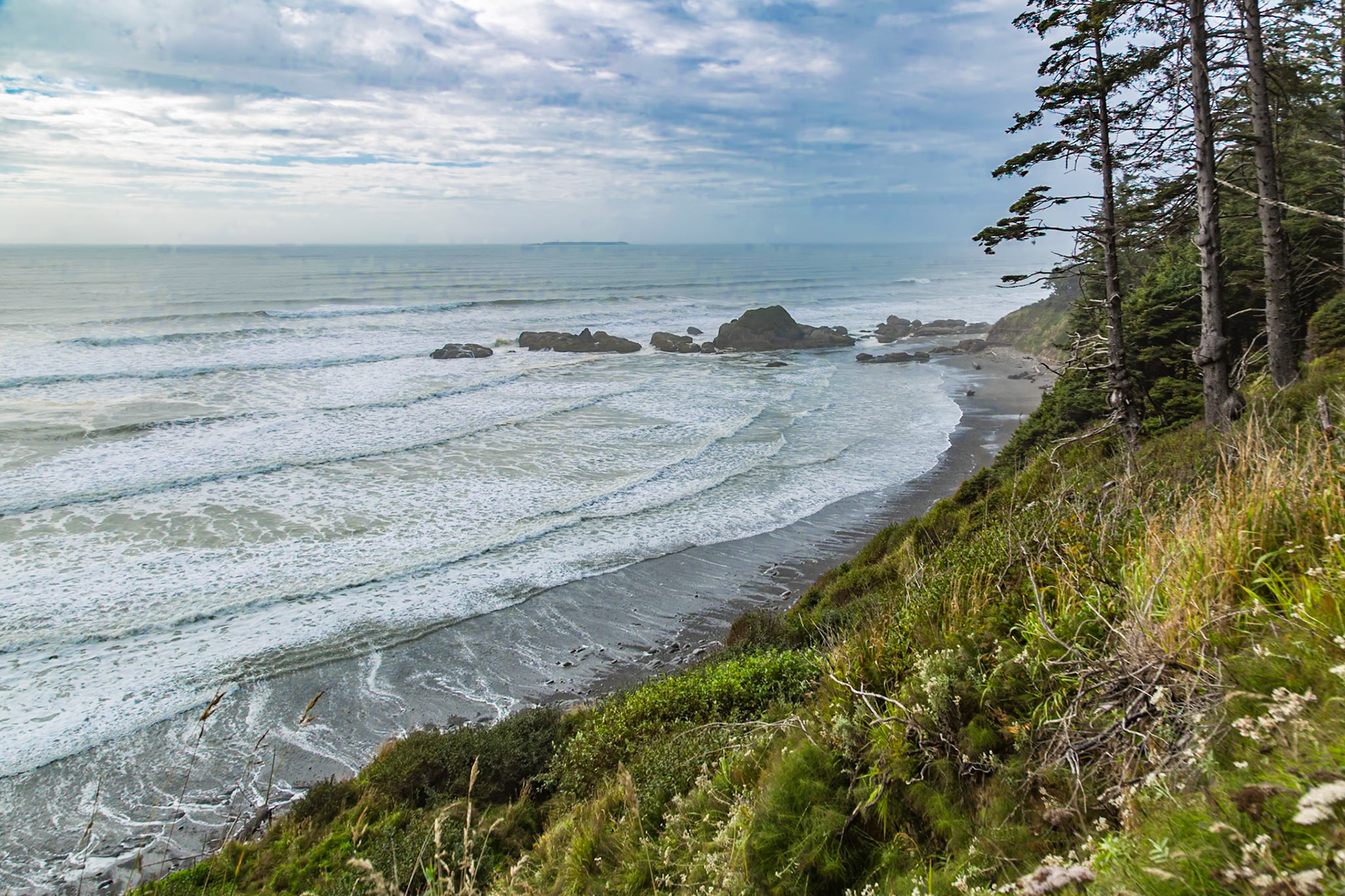 180910_128 Large rock seastacks at Ruby Beach in the Olympic National Park near Forks, Washington