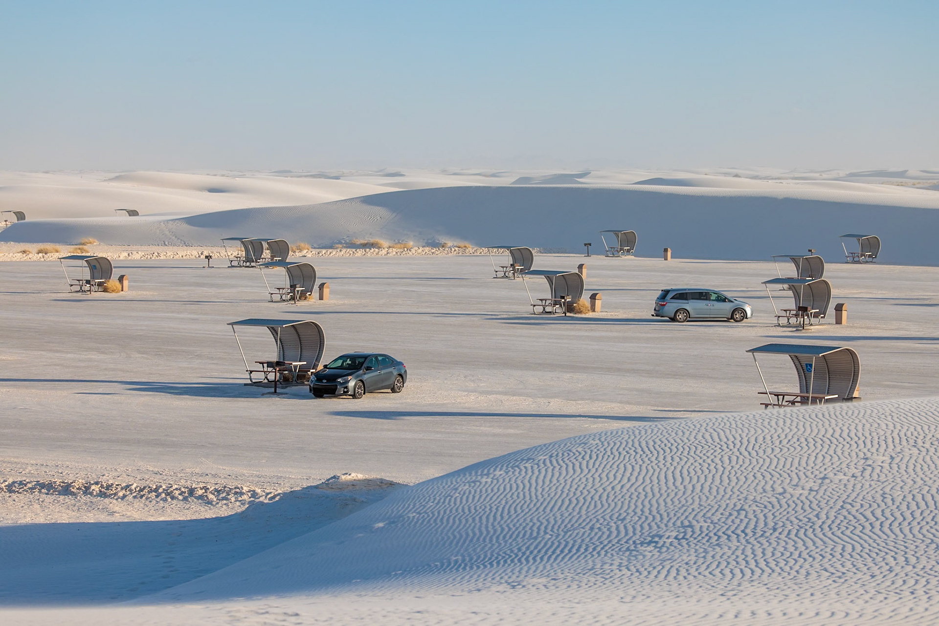 230323_124 Parking and picnic area between the white gypsum sand dunes at White Sands National Park in Alamogordo, New Mexico, USA