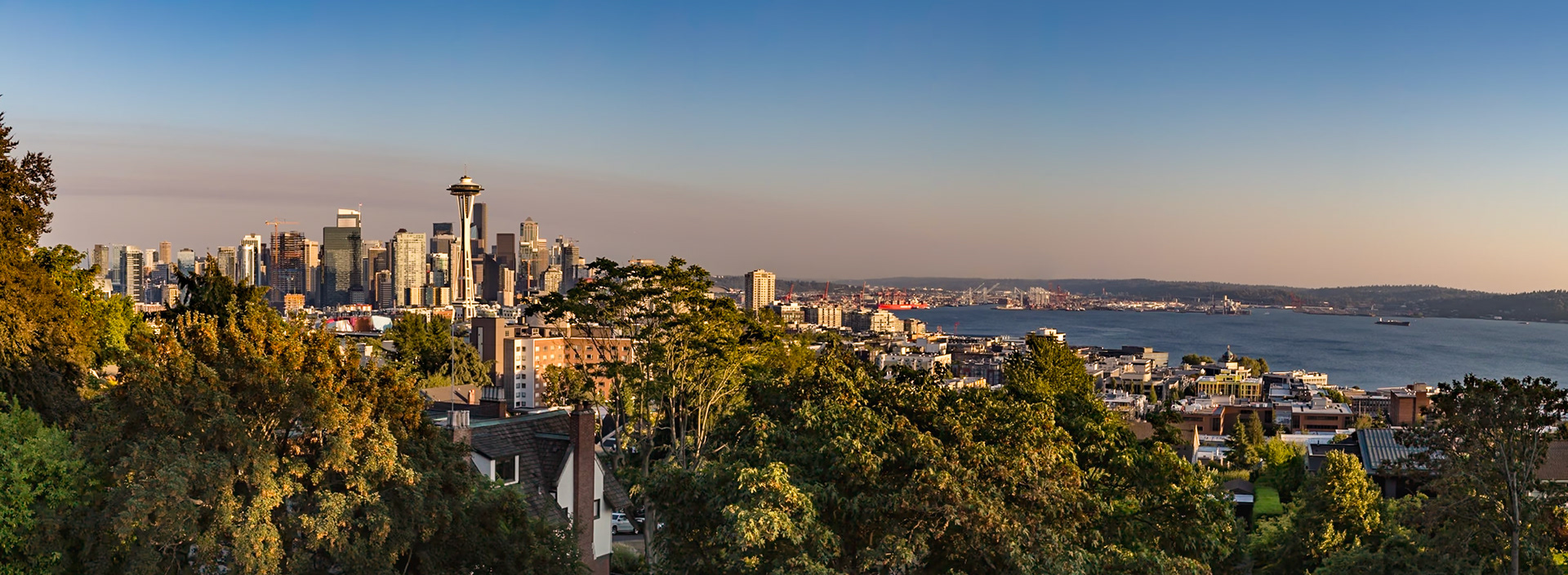 180904_007-Pano Panoramic view of downtown Seattle, Washington and Elliot Bay