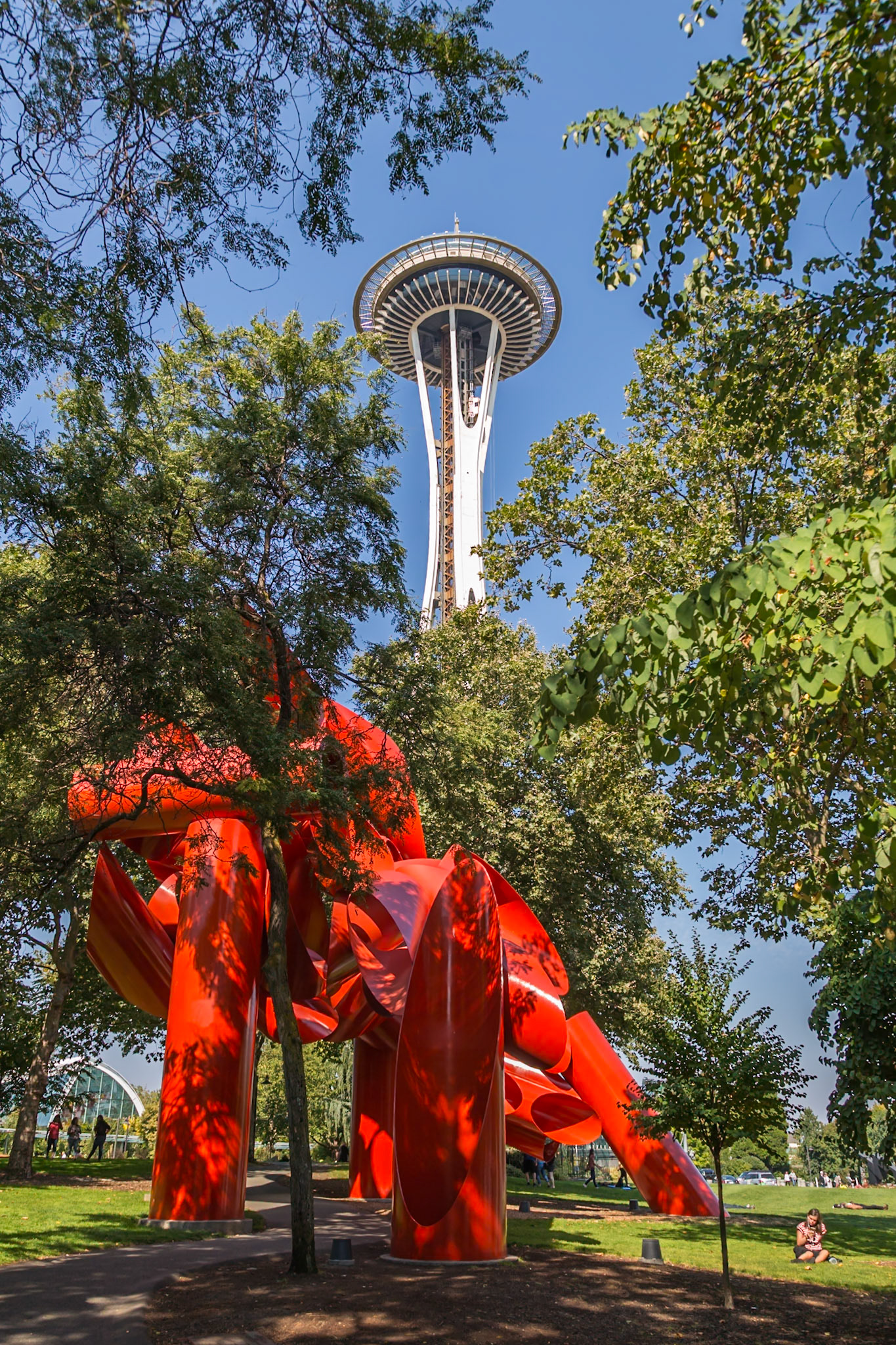 180905_147 Space Needle tower and the Olympic Iliad metal sculpture in downtown Seattle, Washington