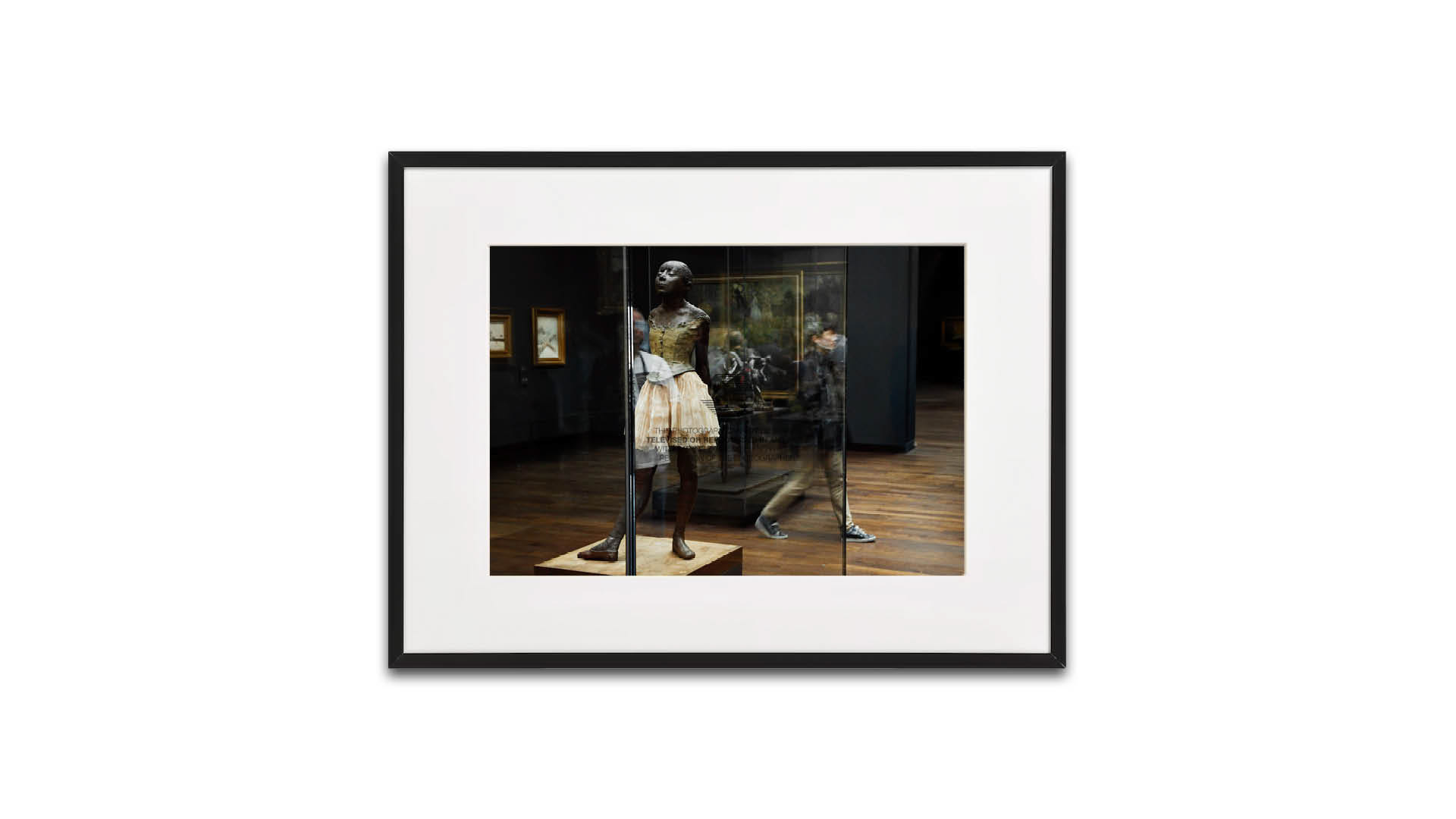 Alessandro Serri - Scultura e visitatore, Parigi, 2016
