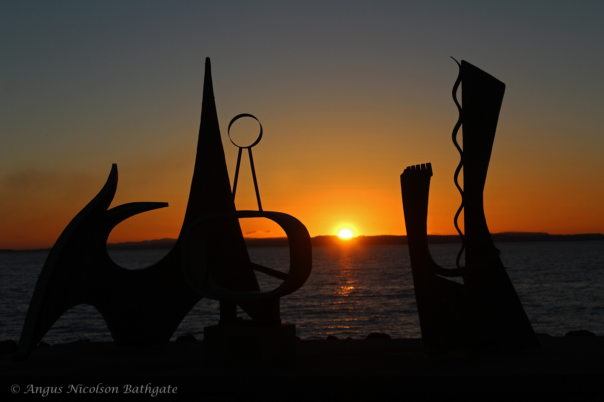 Sculpture by Leslie Frank Chorley depicting the old industries of Prestonpans